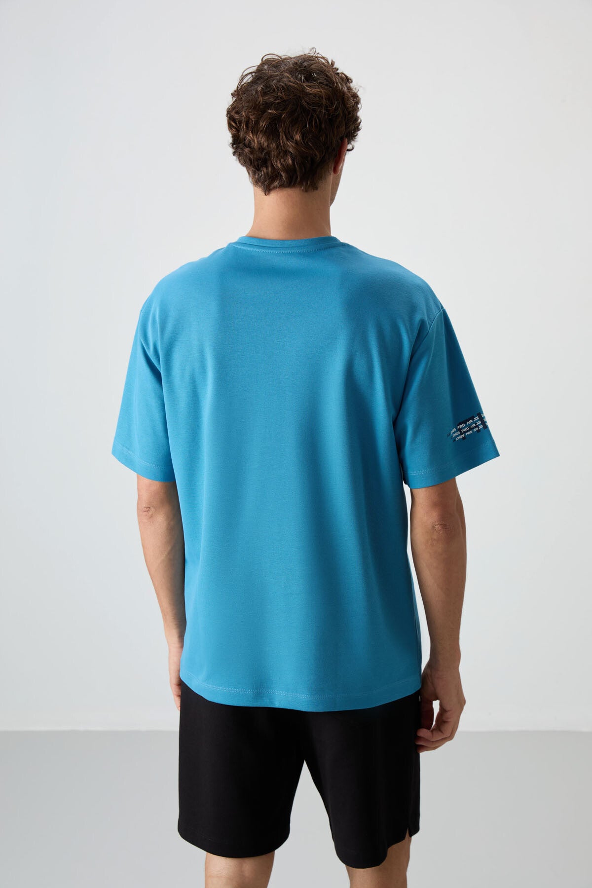 Petrol Mavi Pamuklu Kalın Yüzeyi Dokulu Oversize Fit  Baskılı Erkek T-Shirt - 88369