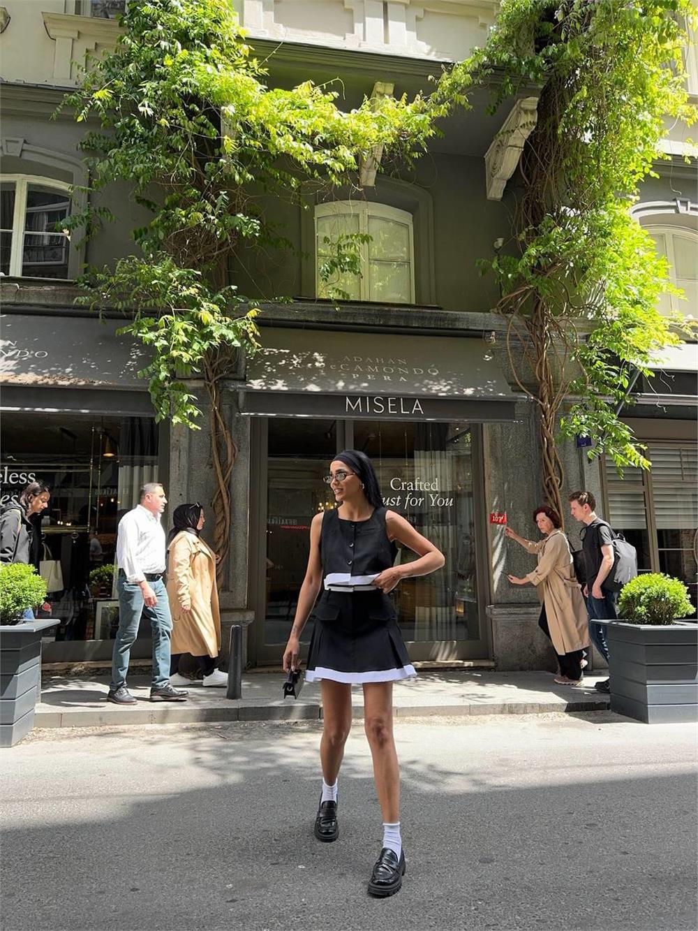 ETEKUCU ŞERİTLİ YELEK - TENİS ETEK TAKIM - Siyah