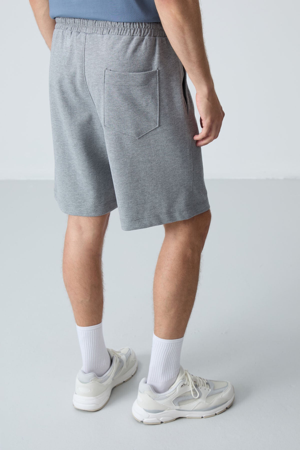 Gri Melanj Pamuklu Kalın Yumuşak Dokulu Standart Fit Basic Erkek Şort  - 81275