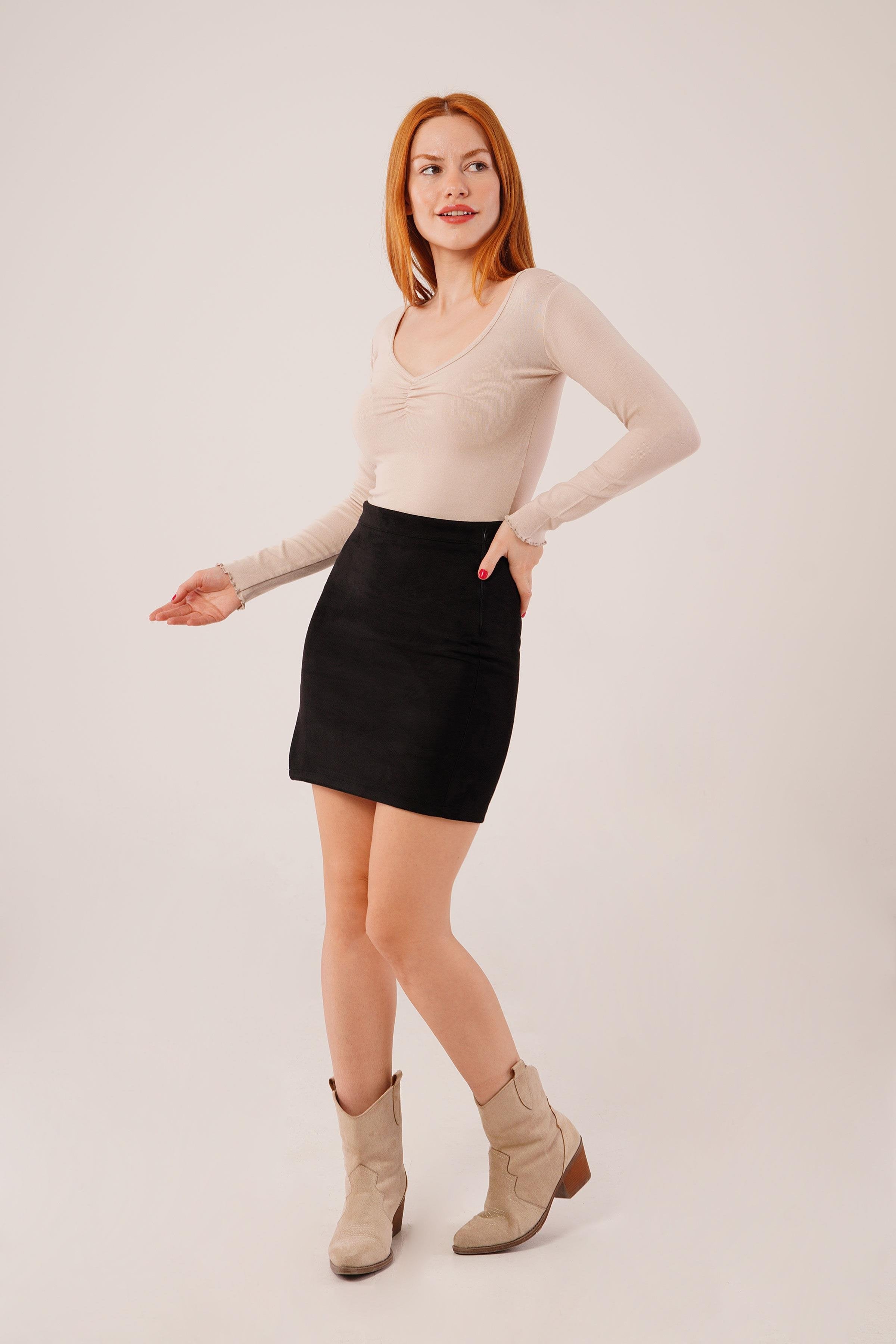 Geniş Yaka Krem Toptan Basic Body Bluz