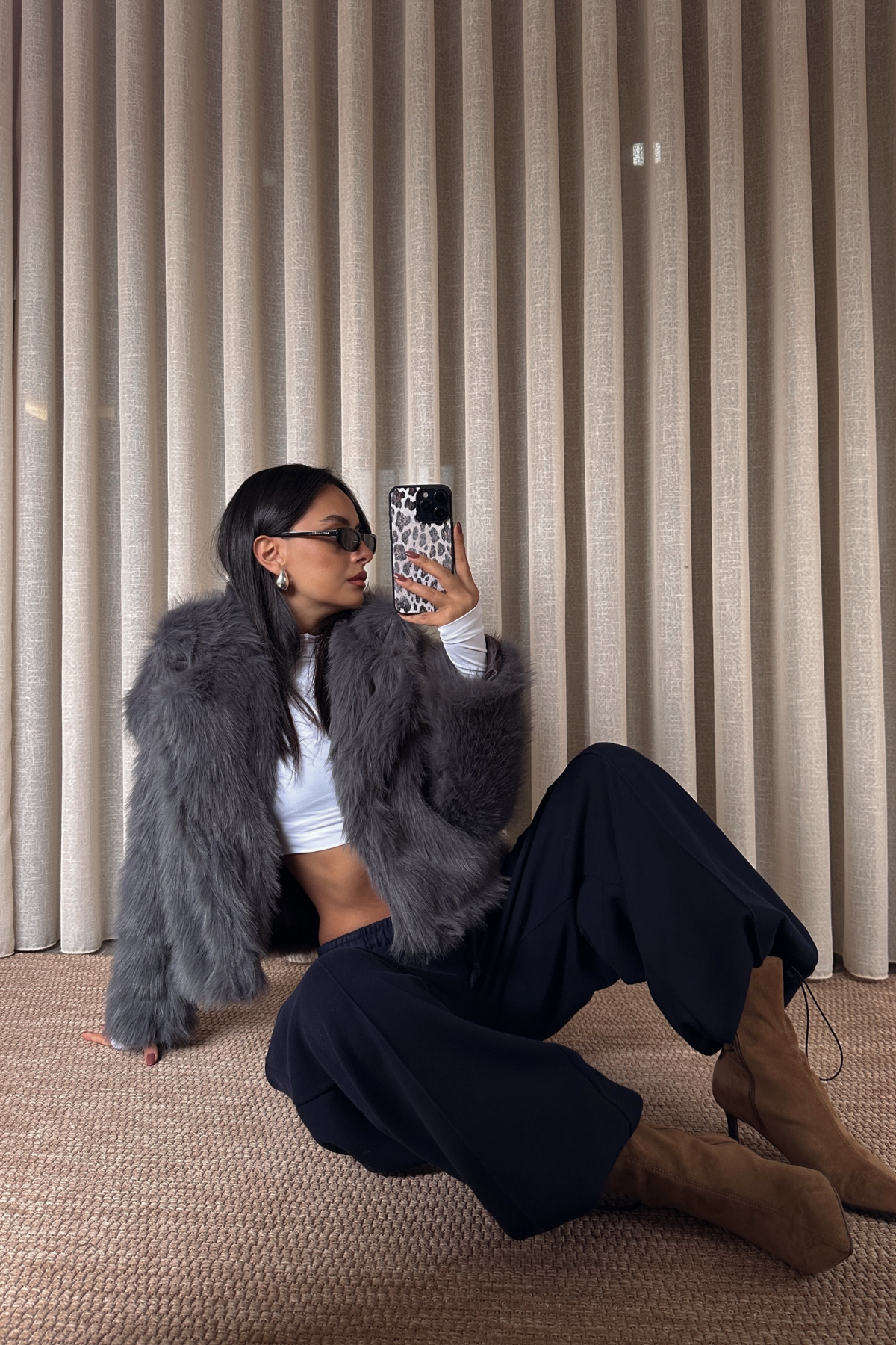 Gri Kısa Çıtçıtlı Kürk