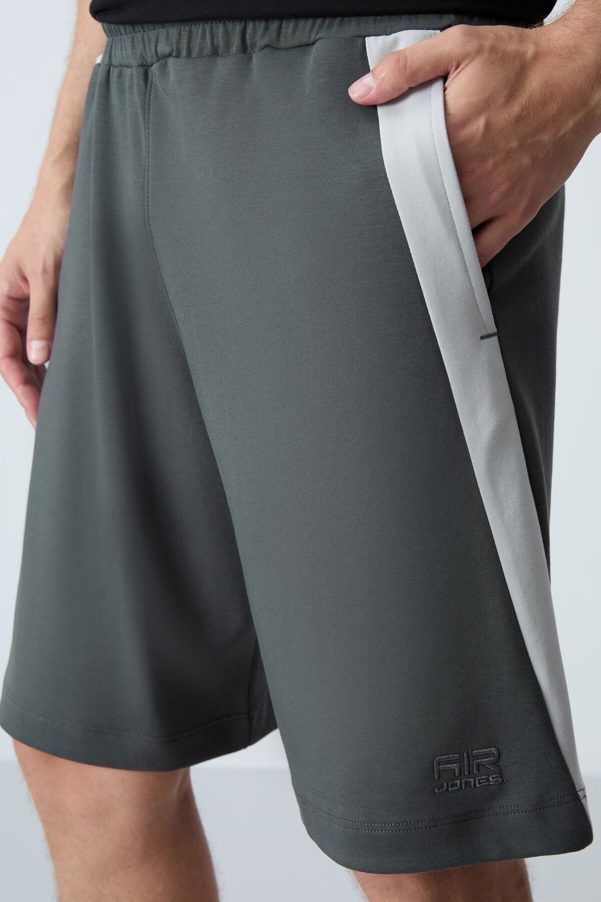 Haki Pamuklu Kalın Yumuşak Dokulu Standart Fit Basic Erkek Şort  - 81280