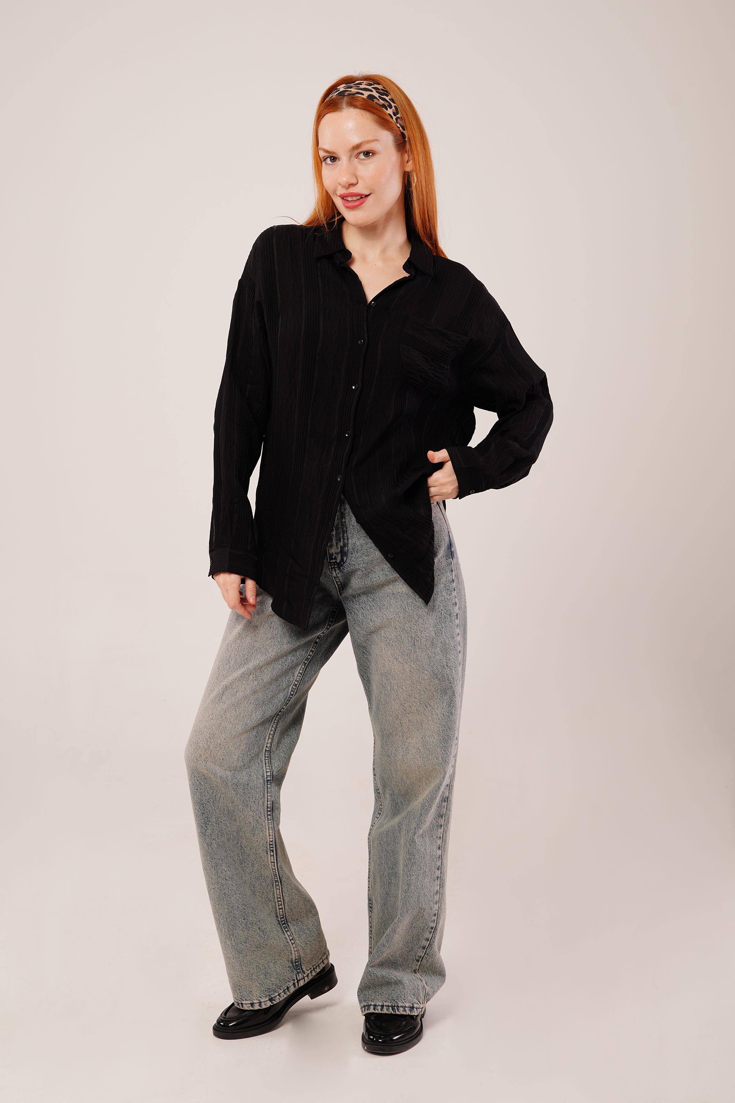 Hakim Yaka Çizgili Cep Detaylı Toptan Siyah Gömlek