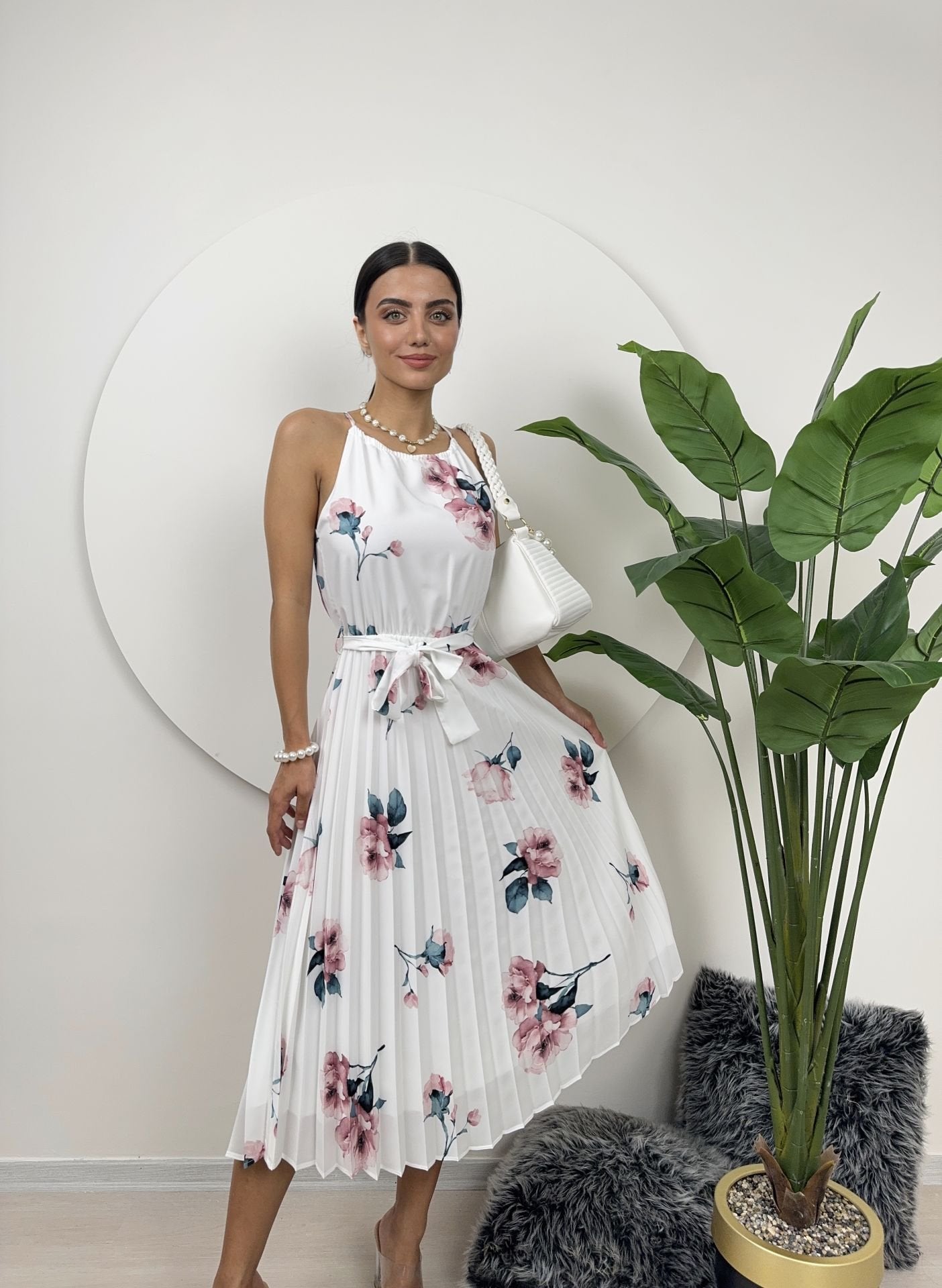 2158 GÜL DESENLİ BAĞCIKLI ELBİSE