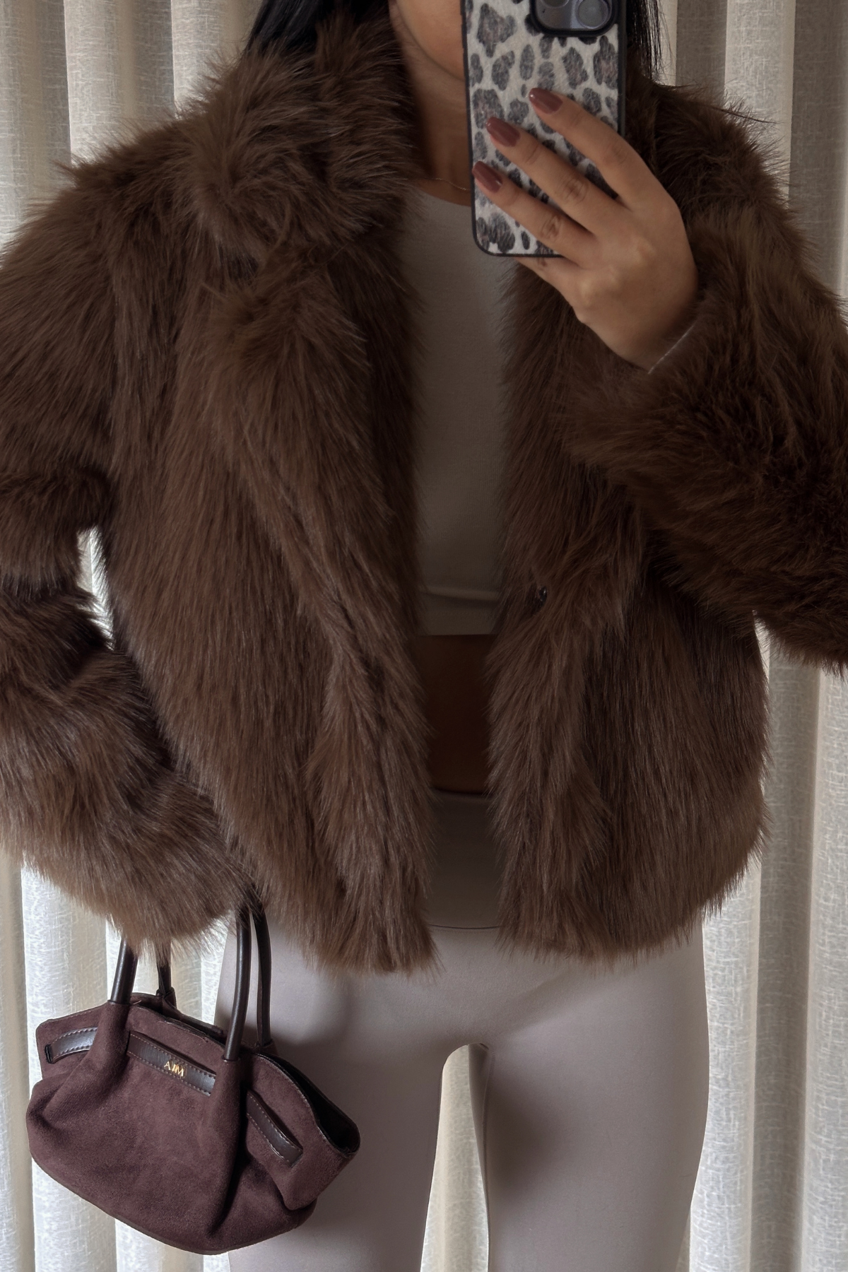 Kahverengi Kısa Çıtçıtlı Kürk