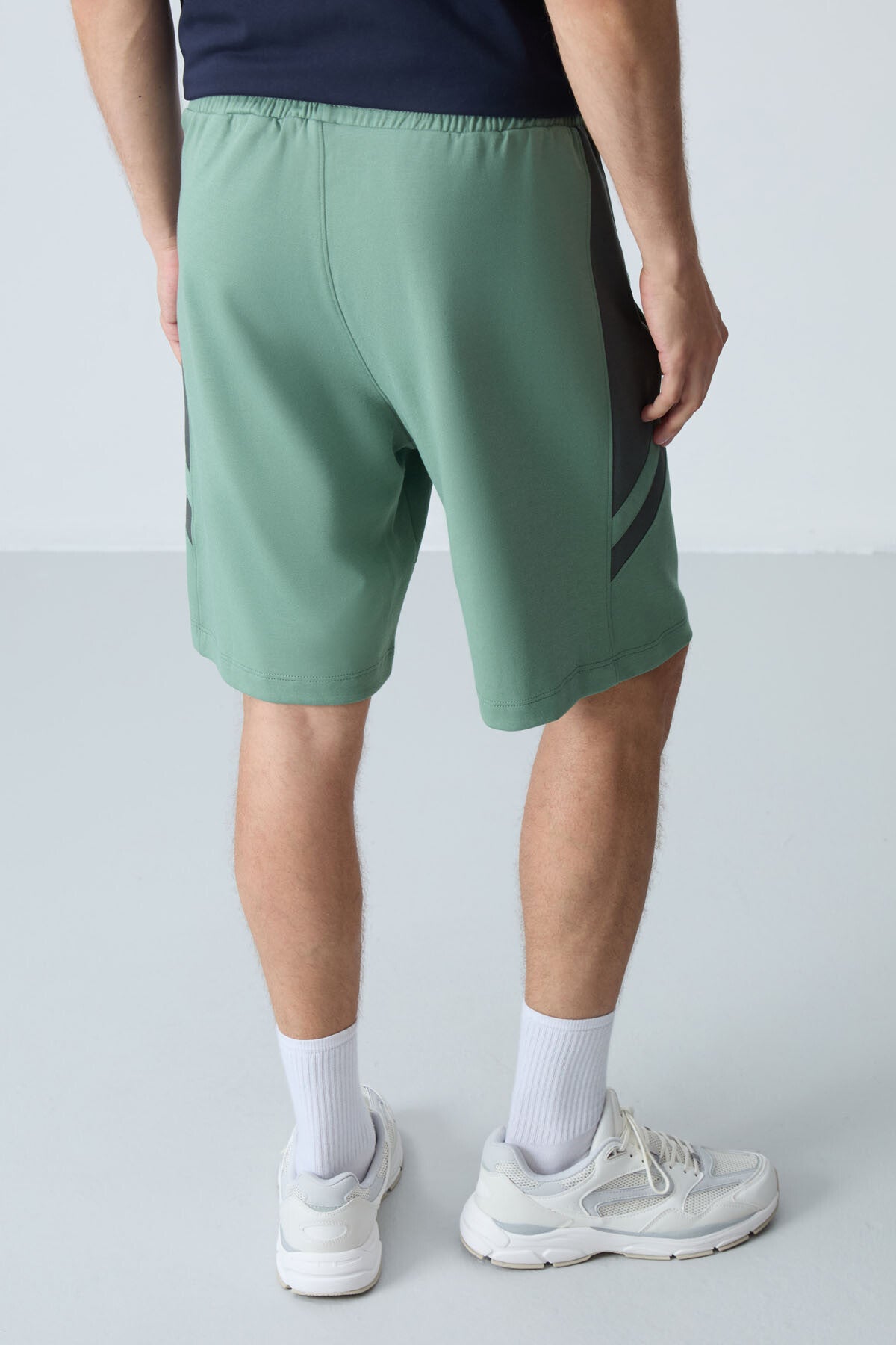 Açık Yeşil Pamuklu Kalın Yumuşak Dokulu Standart Fit Basic Erkek Şort  - 81281