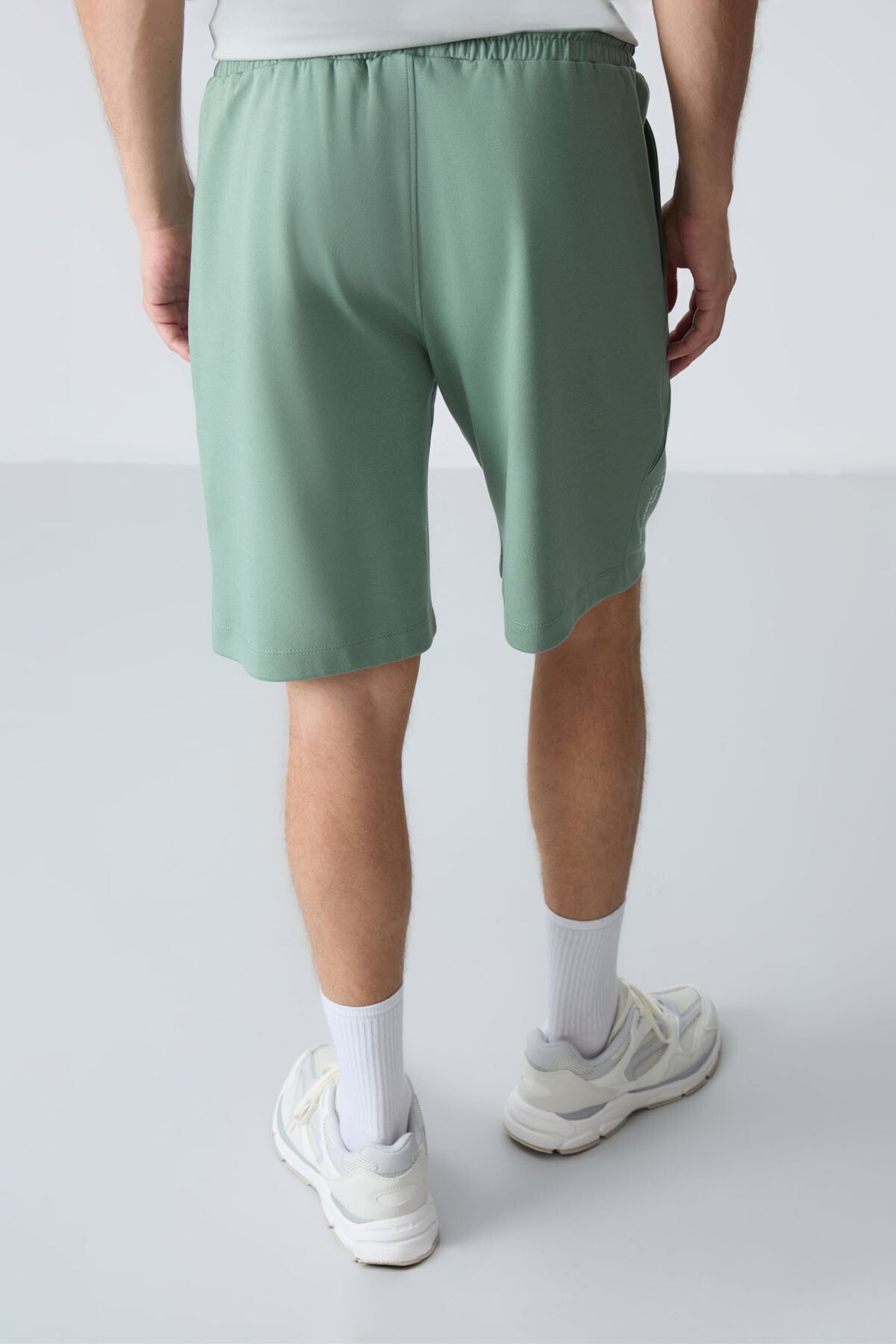 Açık Yeşil Pamuklu Kalın Yumuşak Dokulu Standart Fit Basic Erkek Şort  - 81276