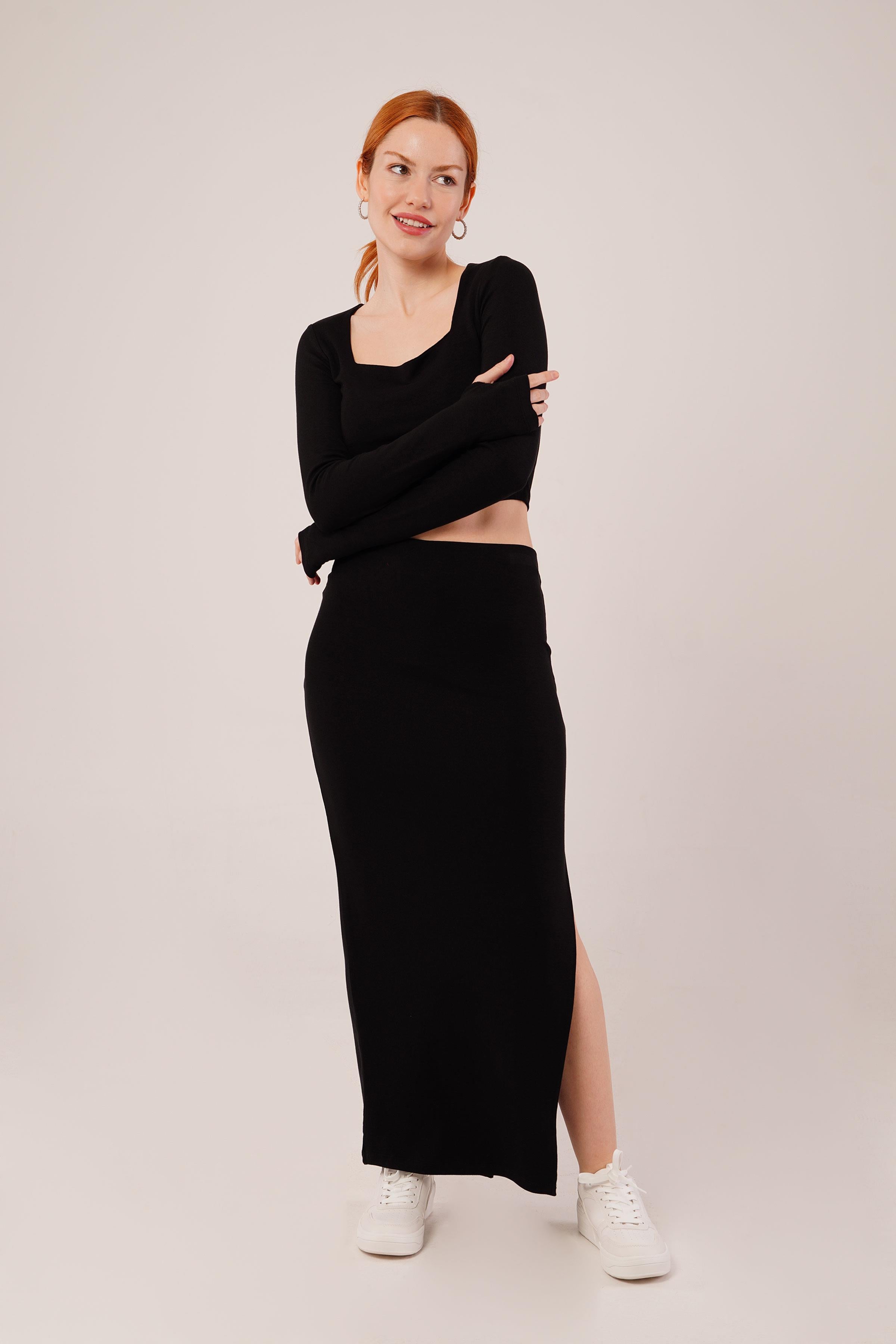 Kare Yaka Bluz Ve Yırtmaç Detaylı Etek Toptan İkili Siyah Takım