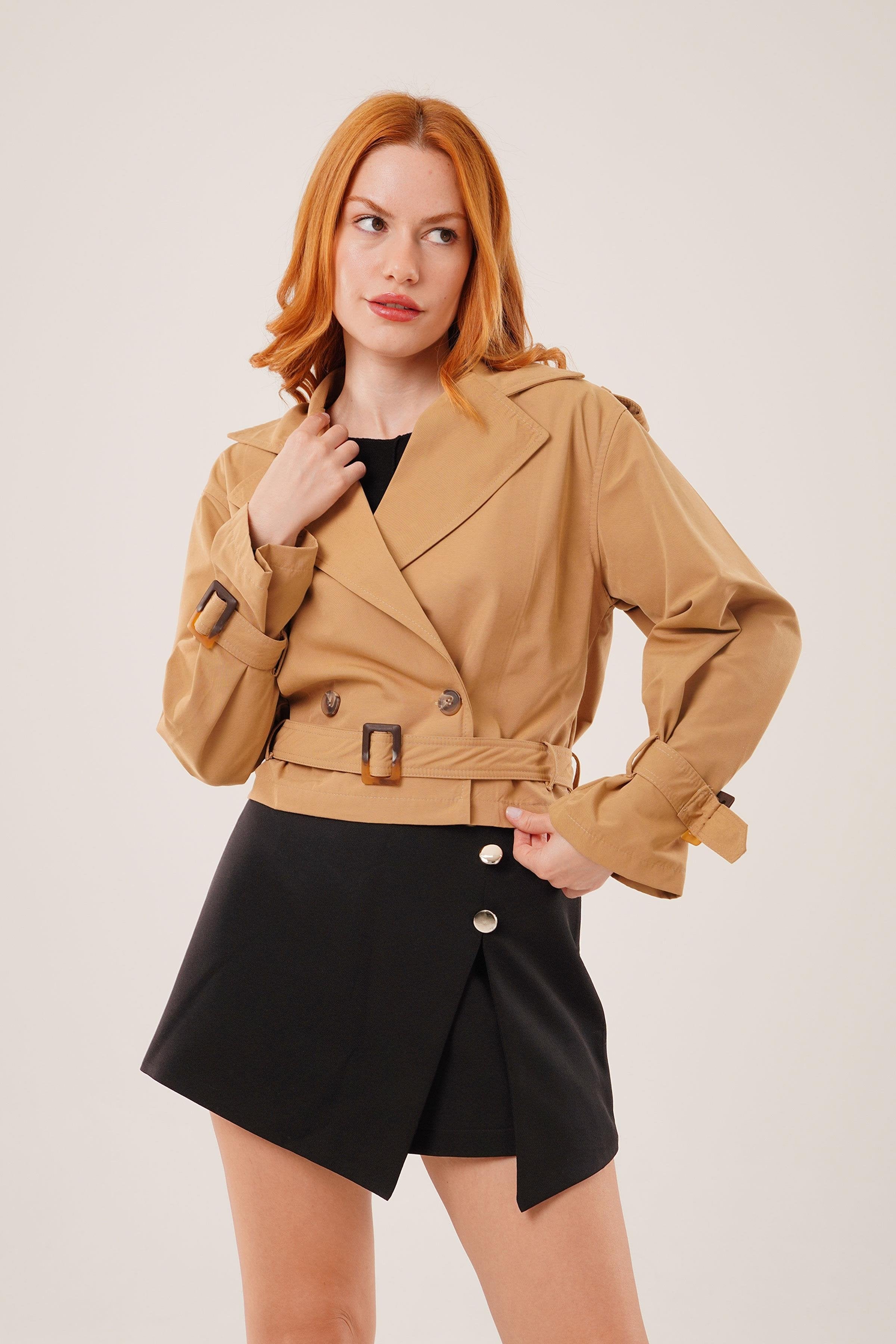Kemerli Kruvaze Kısa Camel Toptan Trençkot Camel S