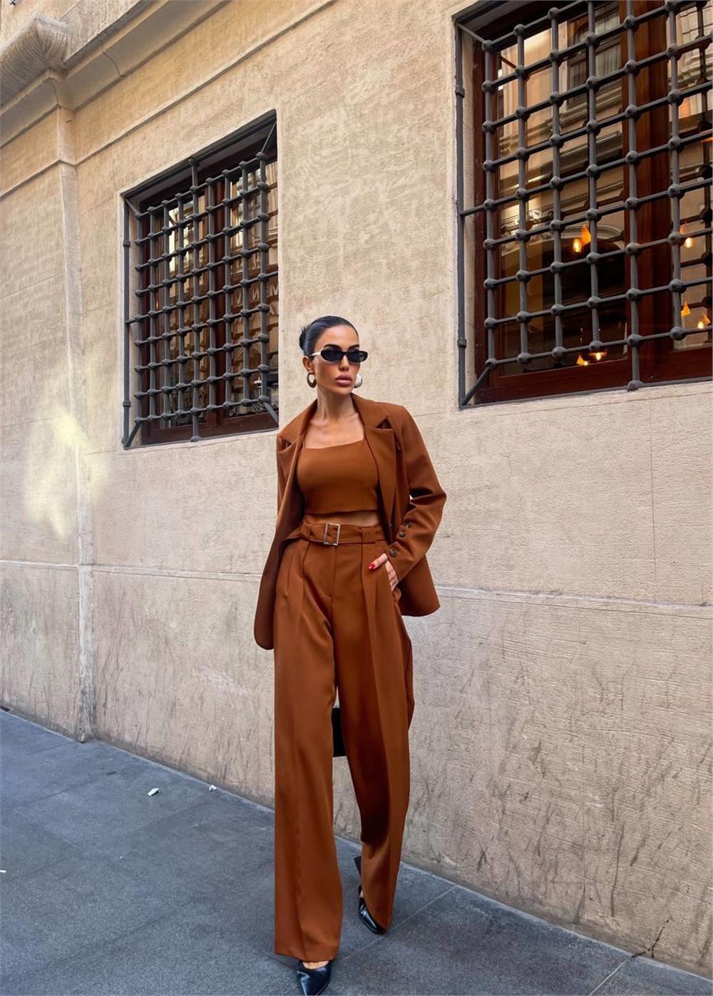 KOL 4 DÜĞME -  BÜSTİYERLİ 3 CEKET PANTOLON TAKIM - Kahverengi