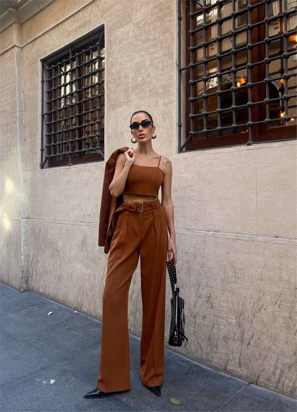 KOL 4 DÜĞME -  BÜSTİYERLİ 3 CEKET PANTOLON TAKIM - Kahverengi