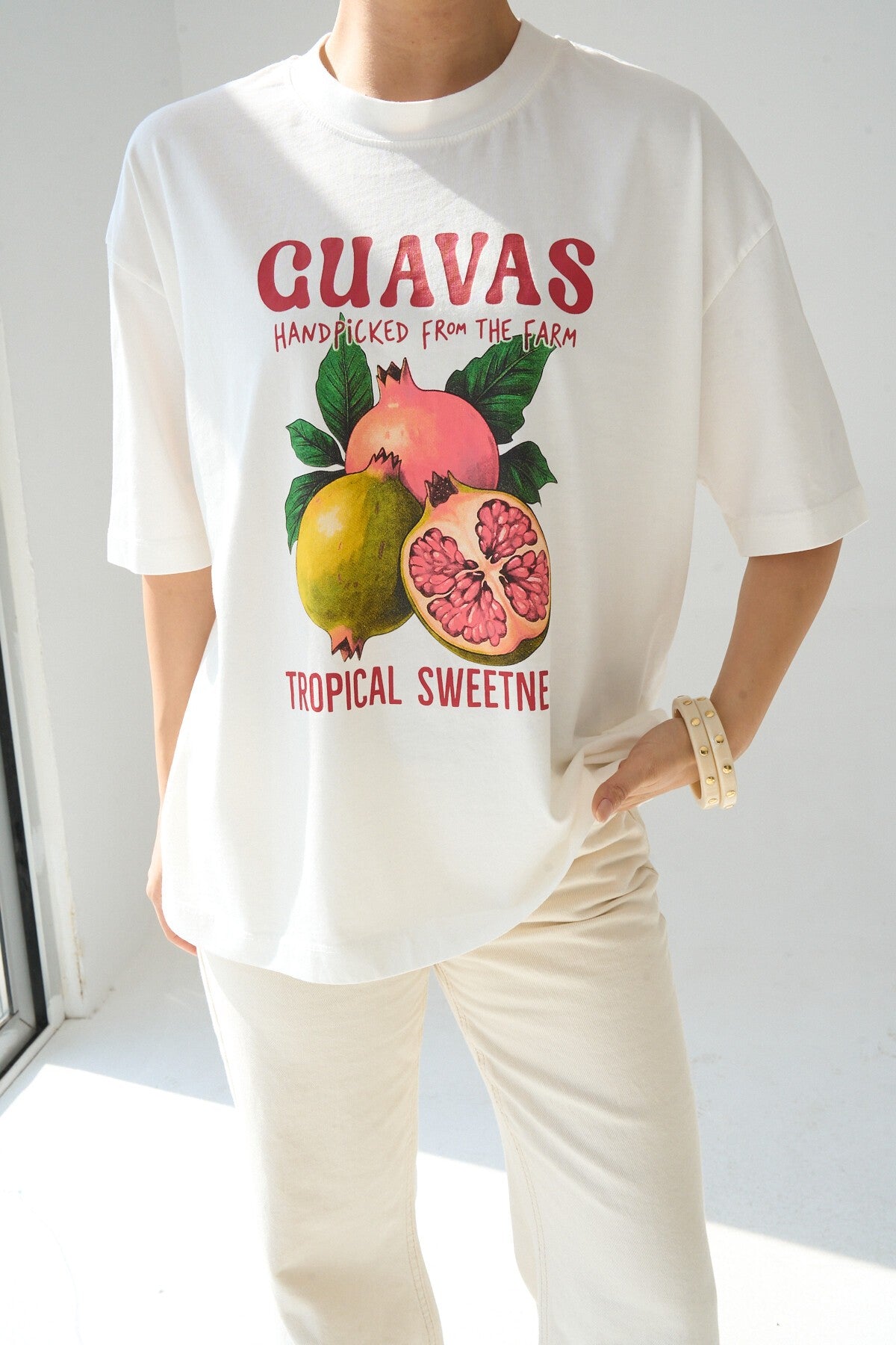 Krem Meyveli T-Shirt