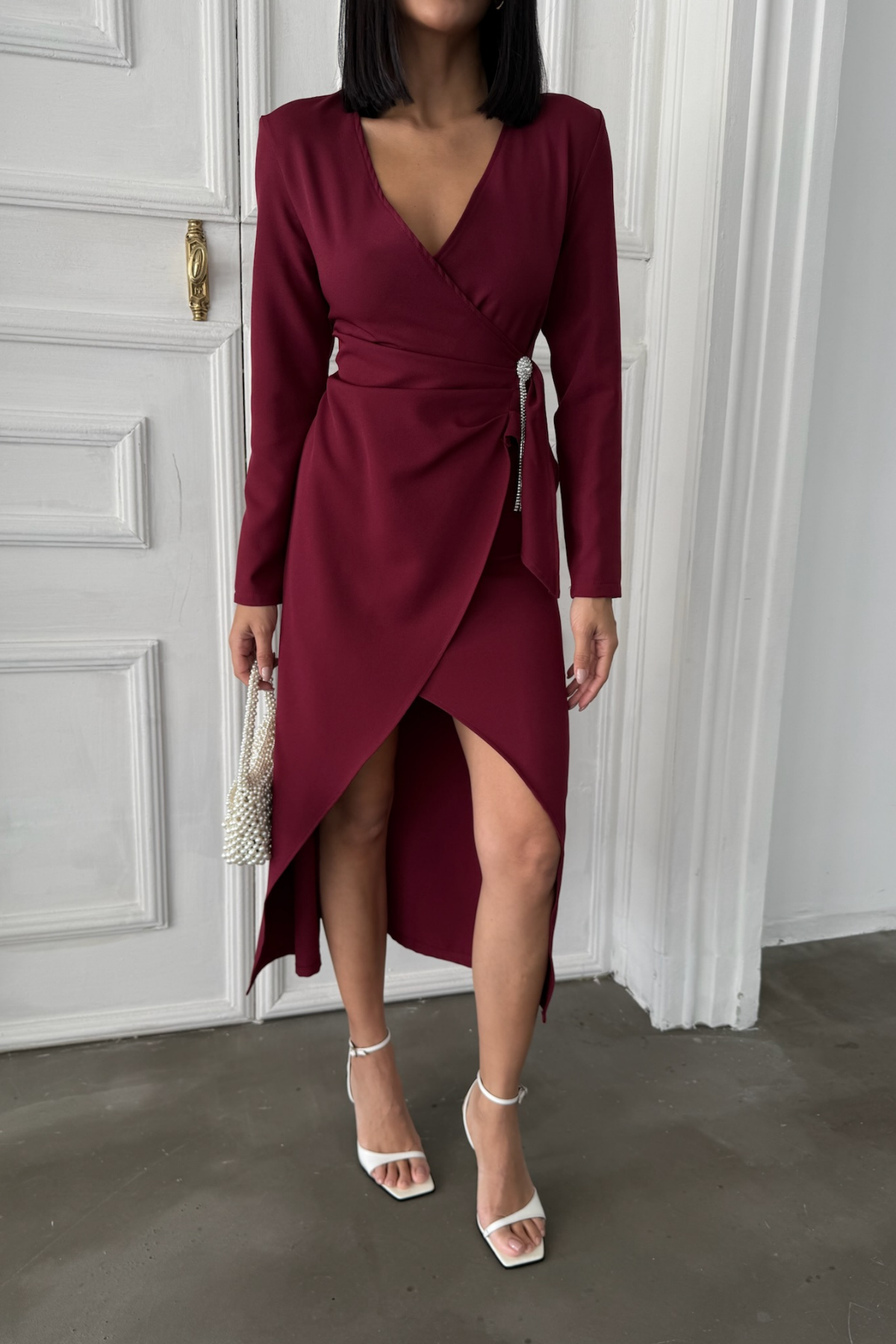 KRUVAZE BROŞ DETAYLI ELBİSE - Bordo