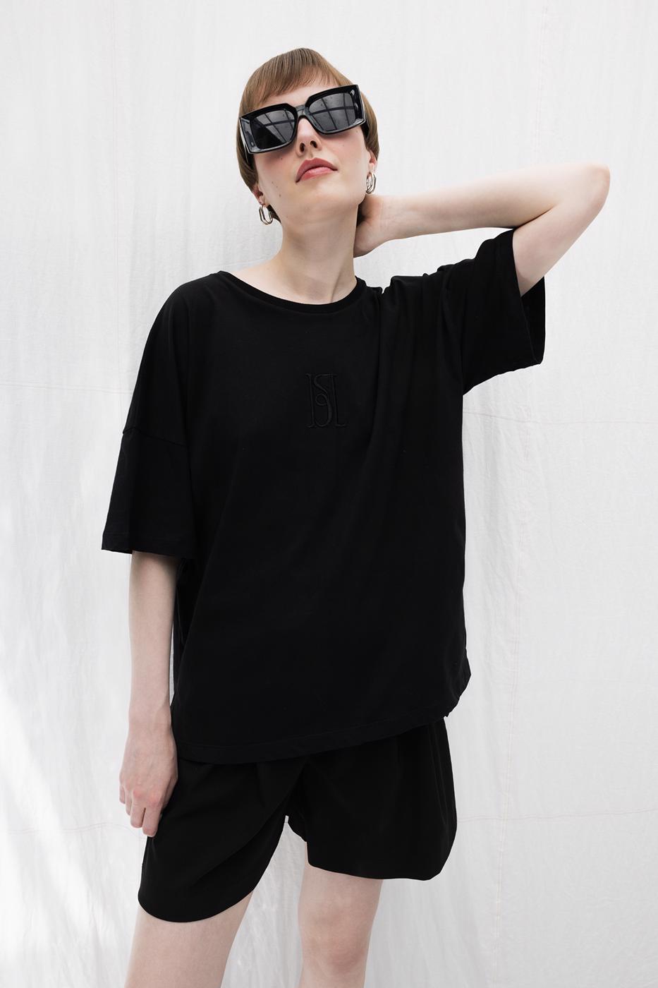 Embroidered Basic Tshirt