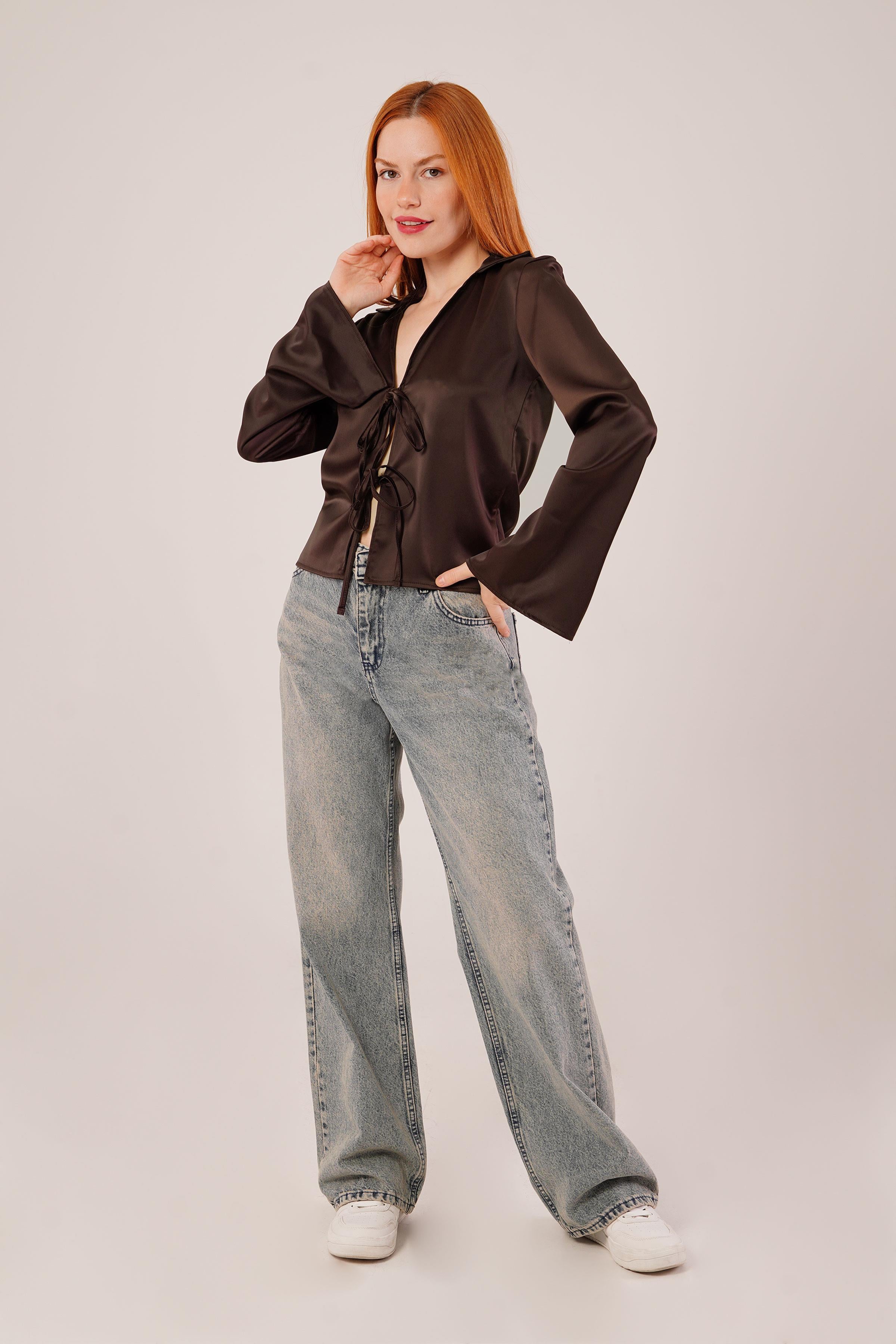 Önden Bağlama Detaylı Saten Toptan Kahverengi Bluz