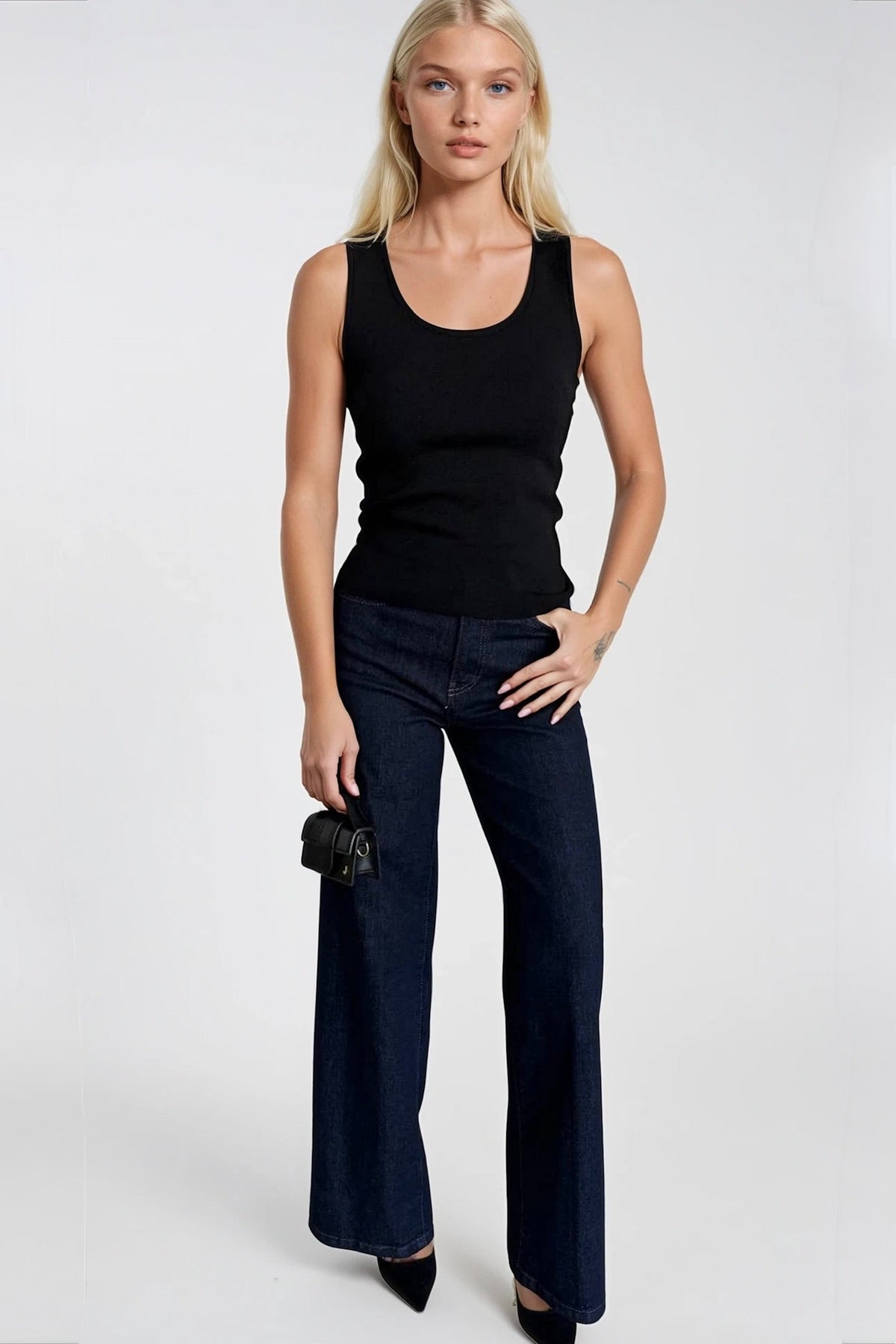 Oval Yaka Basic Triko Top - Siyah