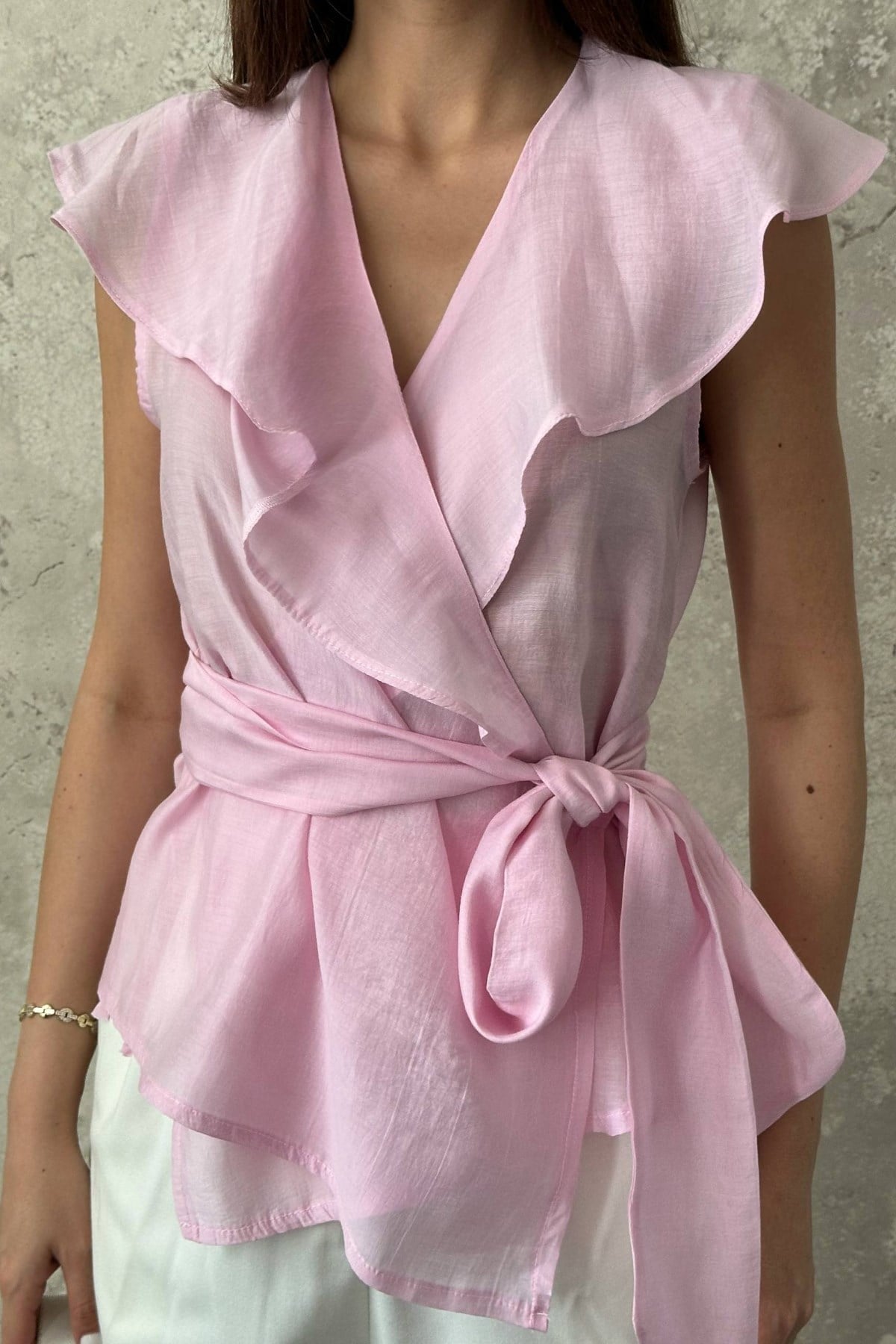 Pembe Belden Bağlamalı Bluz