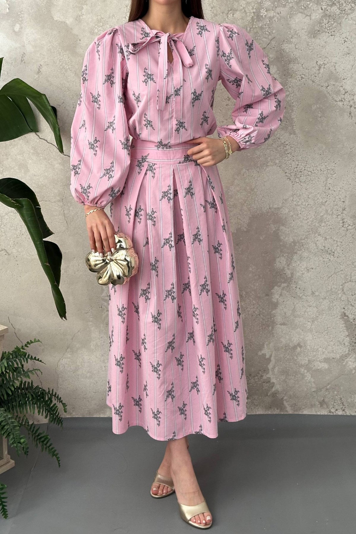 Pembe Çizgili Çiçekli Bluz Etek Takım