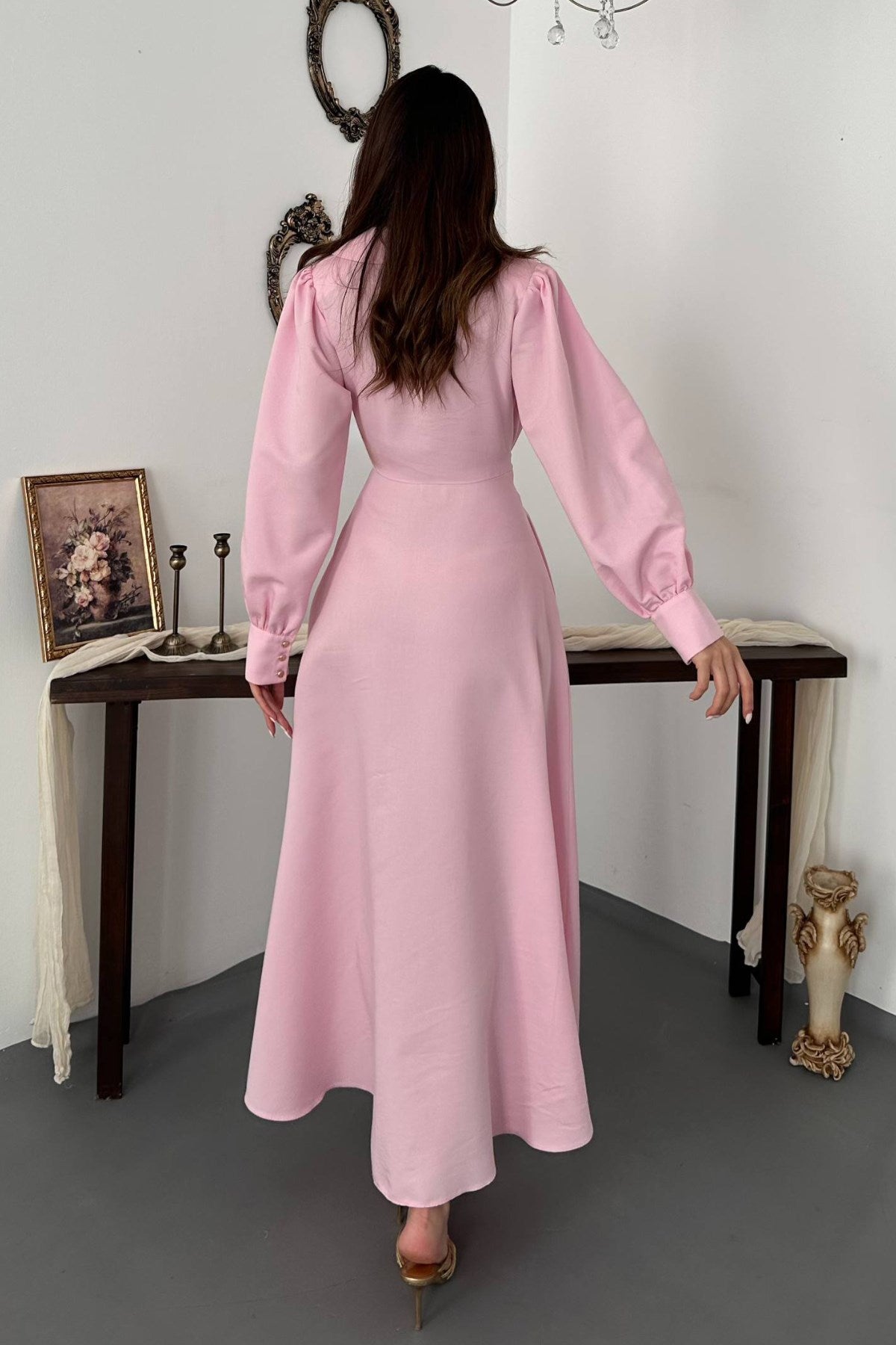 Pembe Pileli Önden Fermuarlı Elbise