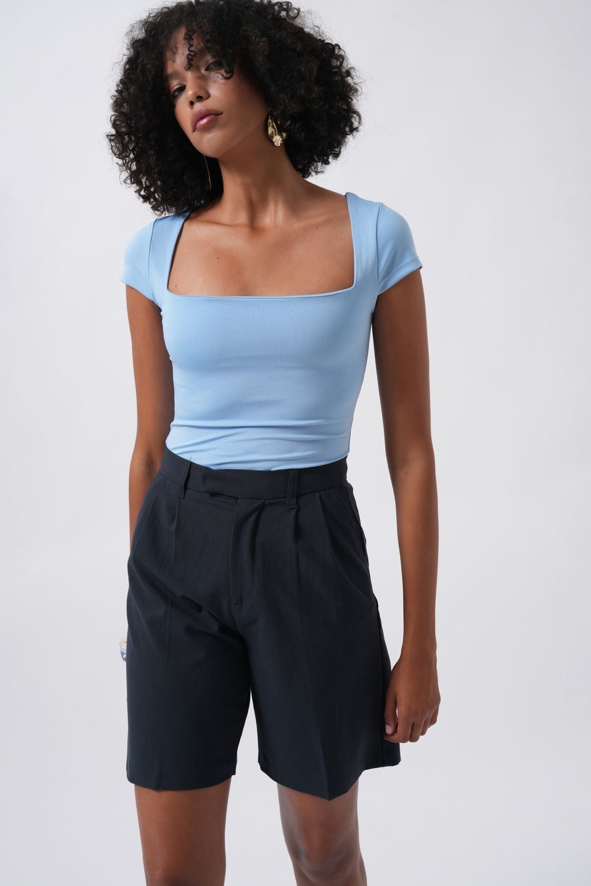 Pencere Detay Mini Dekolte Bluz - Bebe Mavi