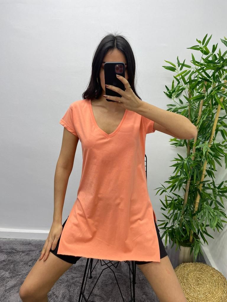 Yırtmaçlı Uzun T-Shirt