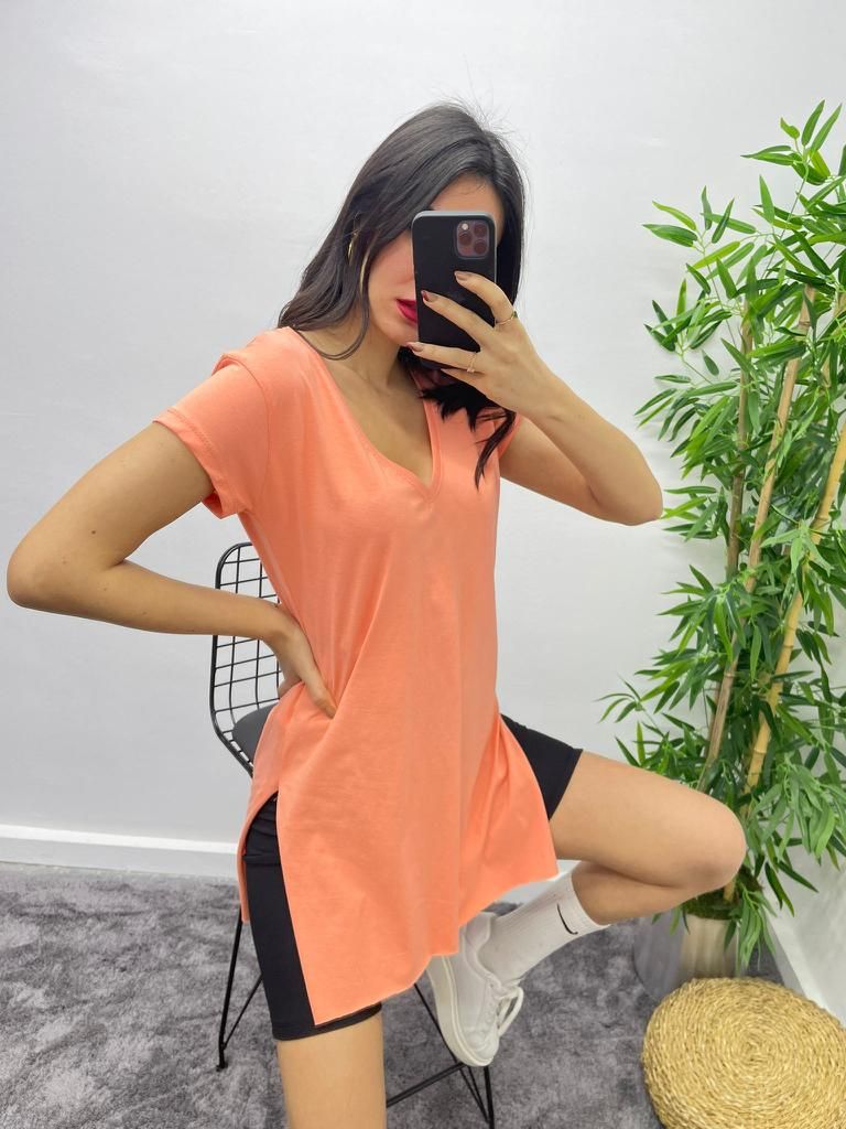 Yırtmaçlı Uzun T-Shirt