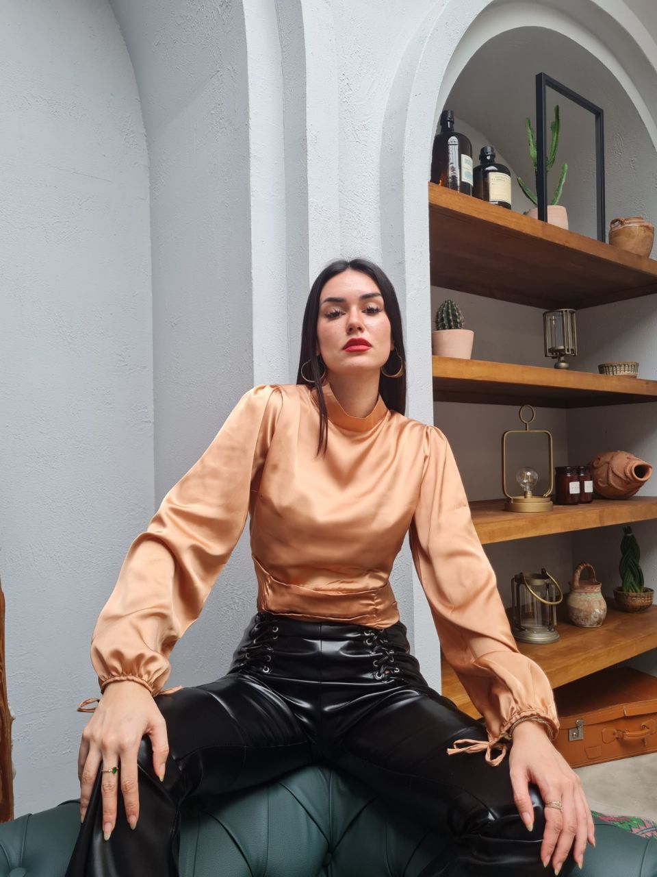 Kısa Saten Bluz