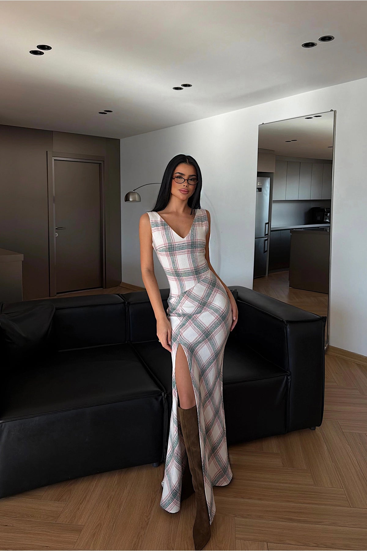 Pembe Ekose Midi Elbise