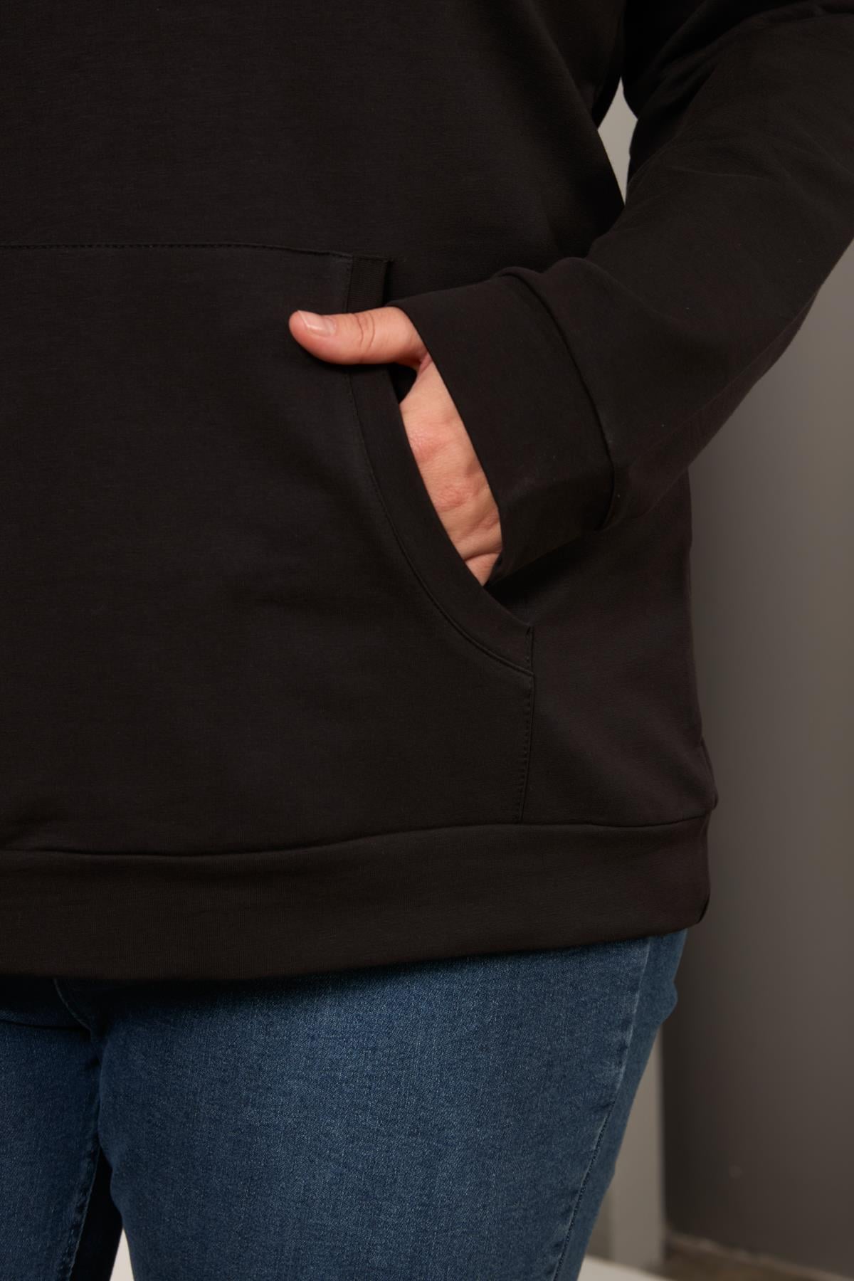 Kapşonlu Büyük Beden Siyah Sweatshirt