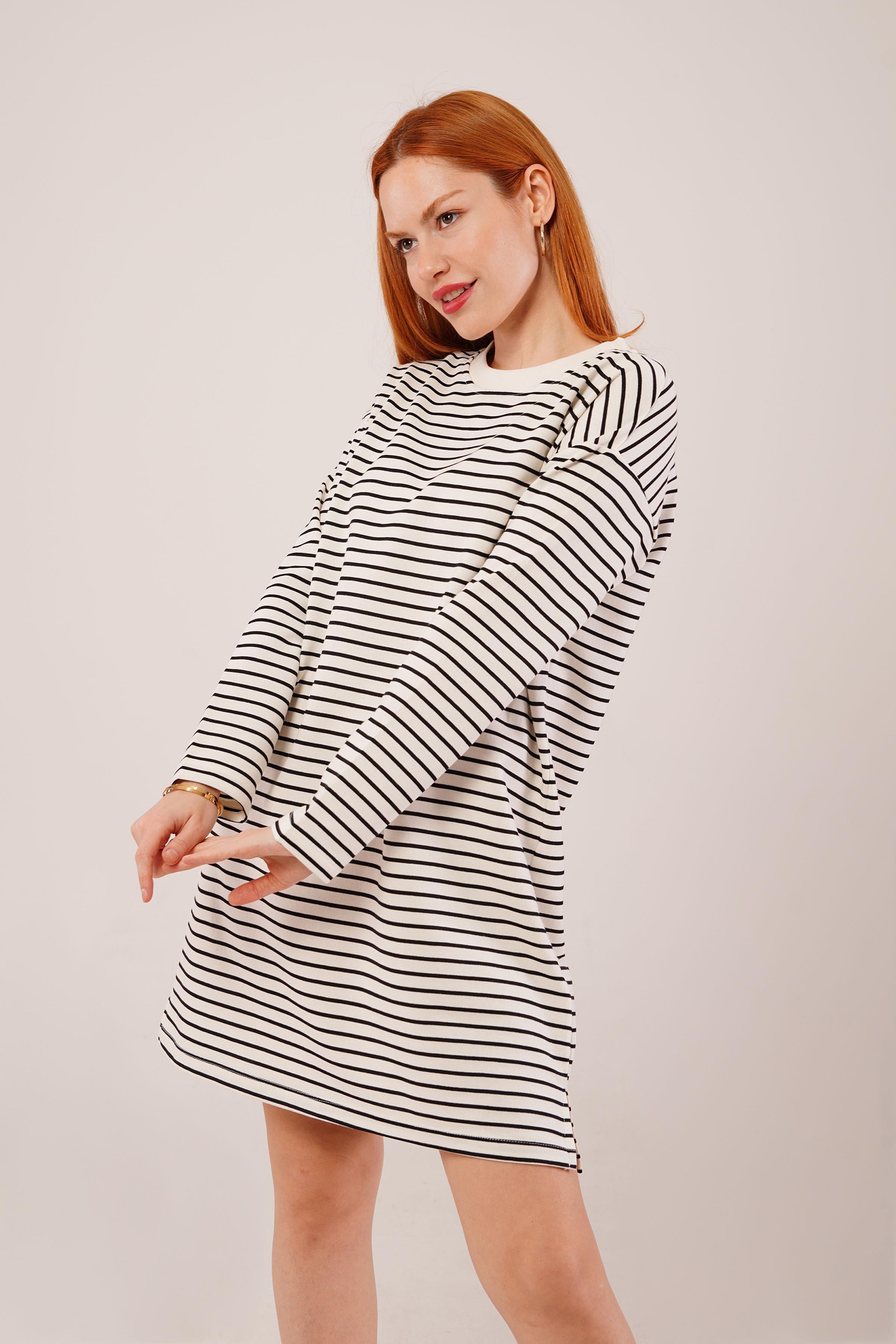 Salaş Kesim Çizgili Uzun Beyaz Toptan Sweatshirt