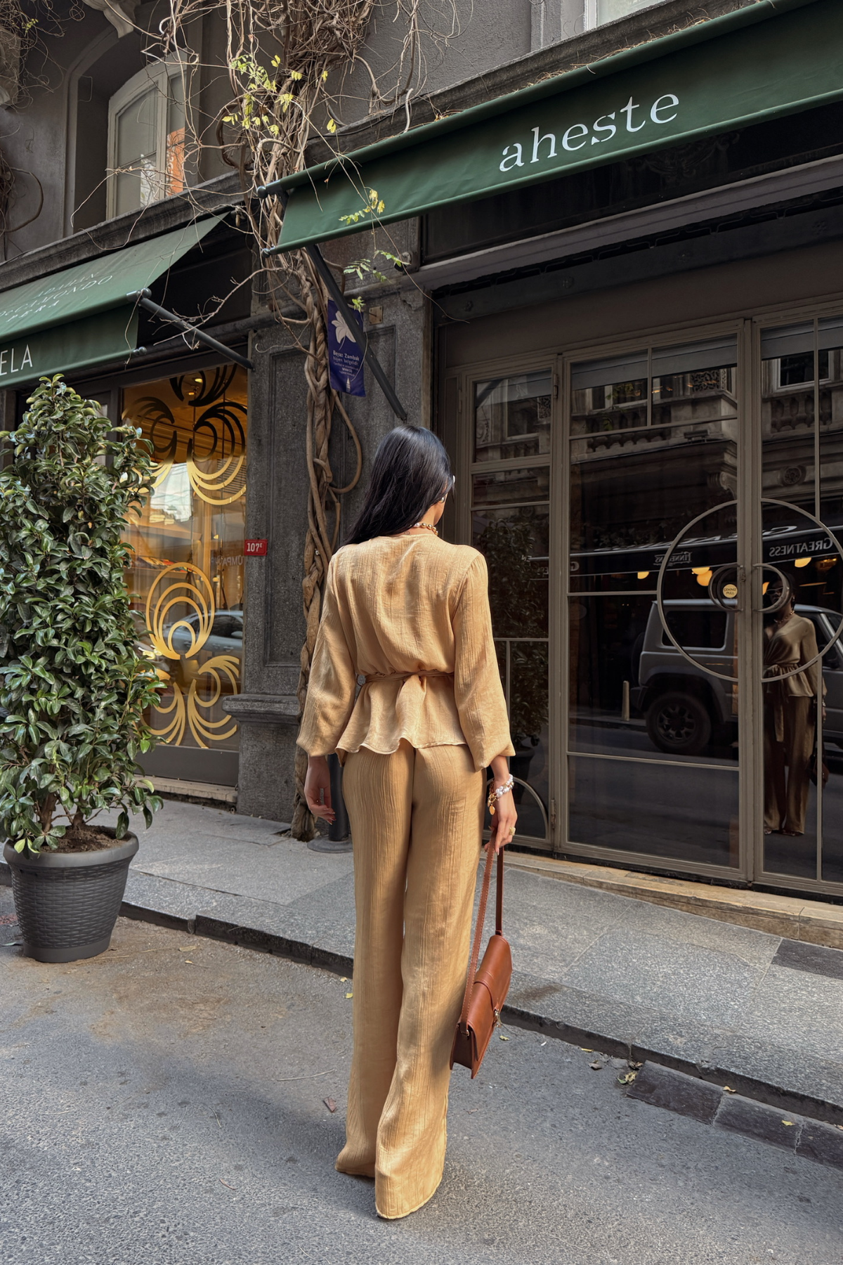 SATEN KRUVAZE BAĞLAMALI BLUZ- PANTOLON TAKIM - Bej