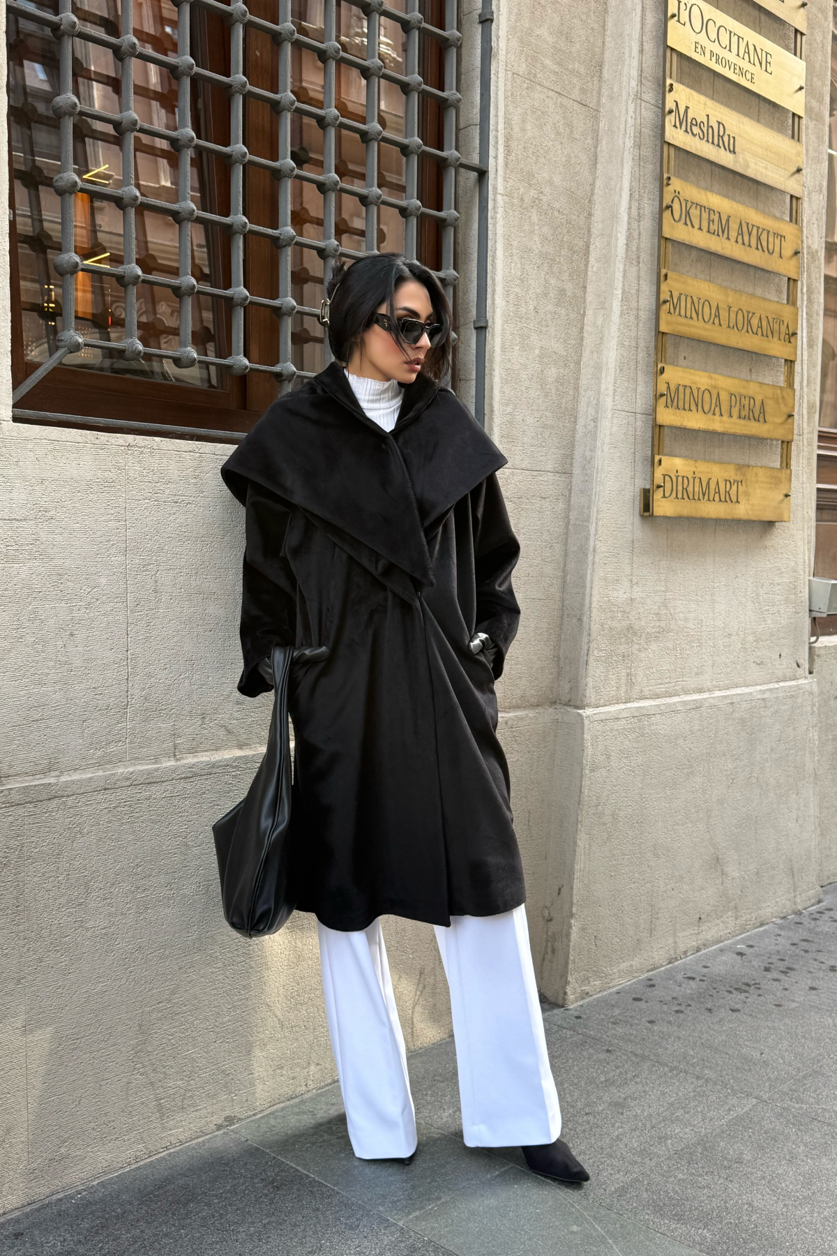 Siyah Geniş Yakalı Fox Kumaş Kaban