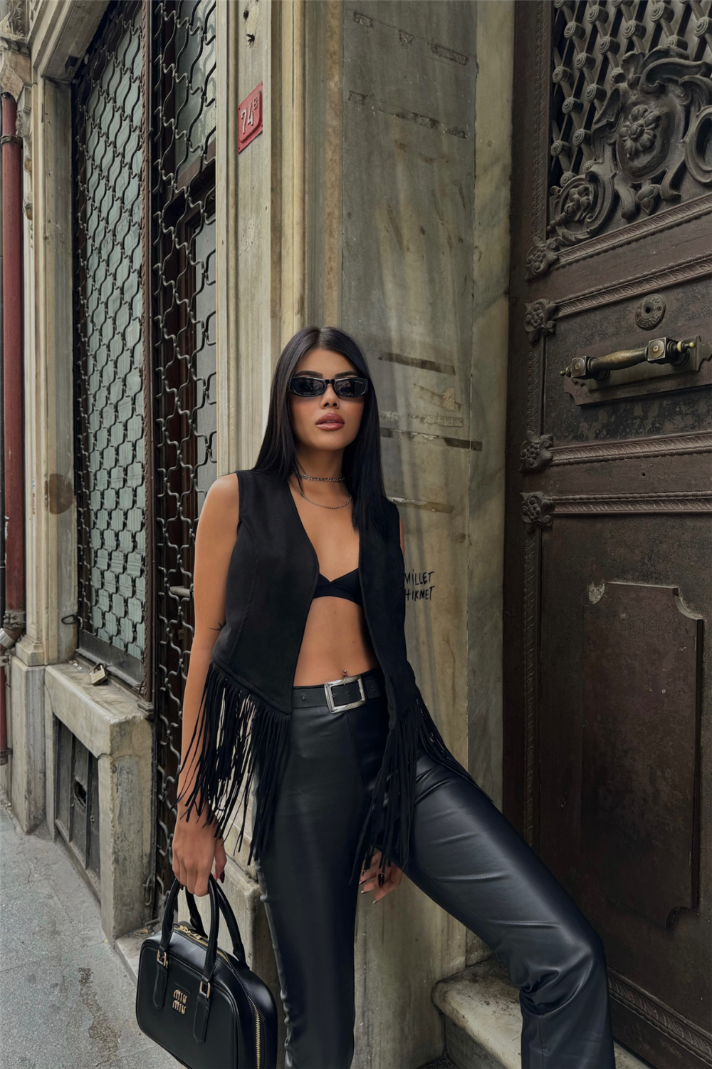 SÜET PÜSKÜLLÜ YELEK - Siyah