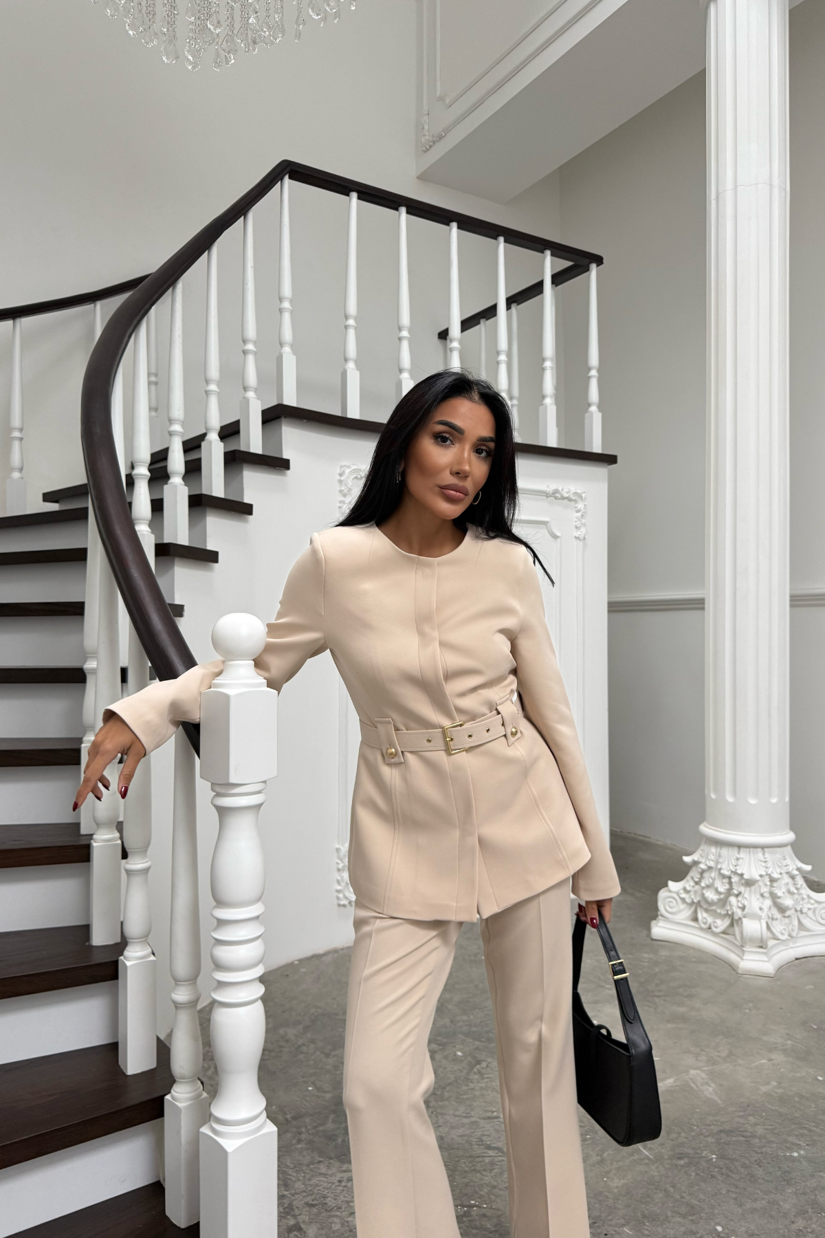 Taş Yakasız Belden Kemer Detaylı Ceket Pantolon Takım