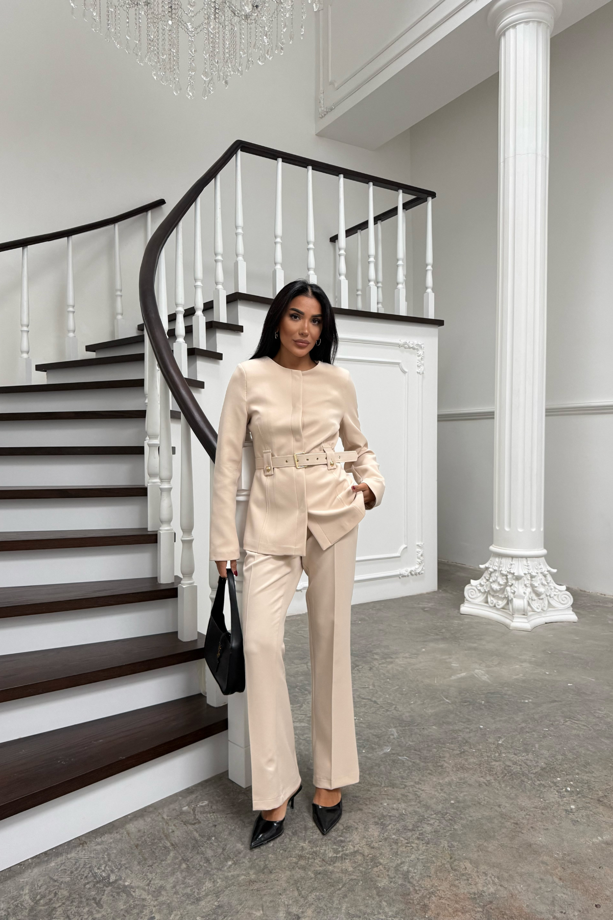 Taş Yakasız Belden Kemer Detaylı Ceket Pantolon Takım