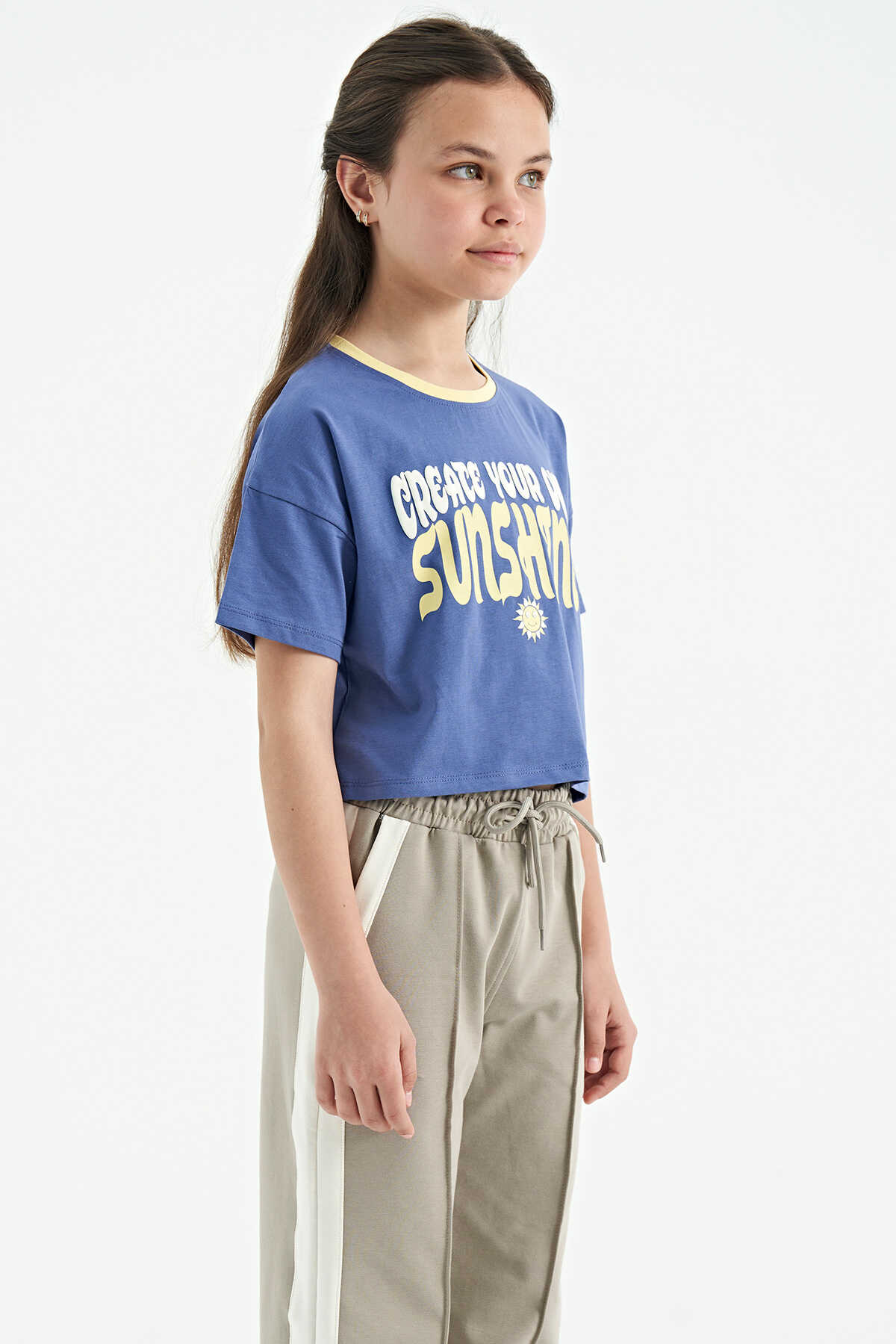 Tommylife Toptan Fiesta Renkli Yazı Baskılı O Yaka Oversize  Kısa Kollu Kız Çocuk T-Shirt - 75111