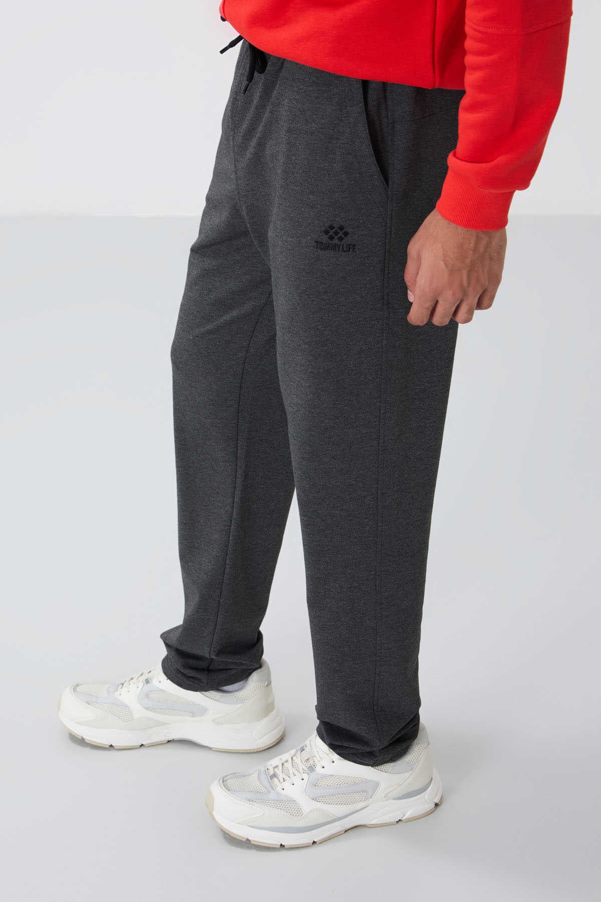 Tommylife Toptan Siyah Bağcıklı Cepli Standart Kalıp Klasik Paça Erkek Eşofman Alt - 84682