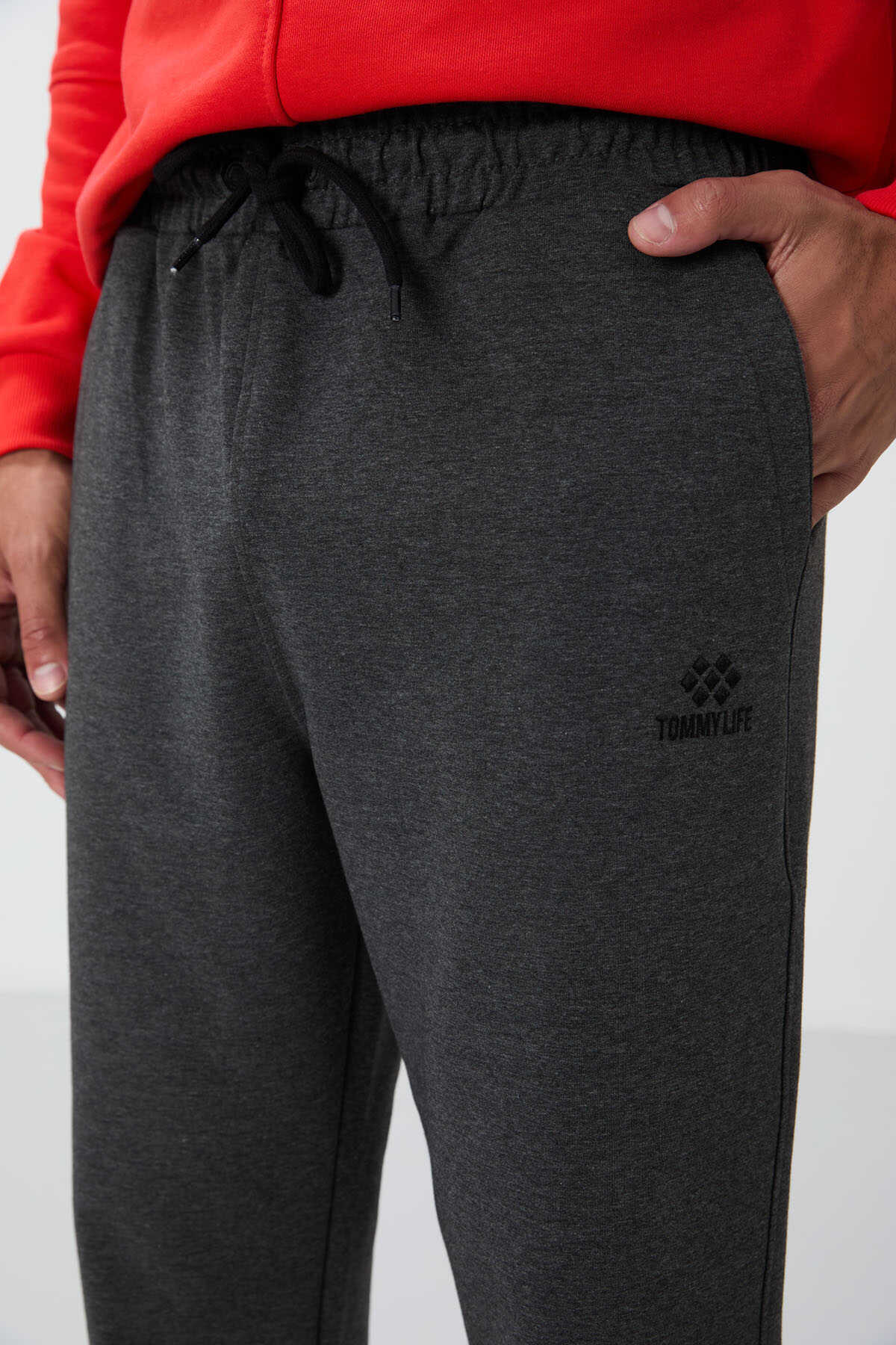 Tommylife Toptan Siyah Bağcıklı Cepli Standart Kalıp Klasik Paça Erkek Eşofman Alt - 84682
