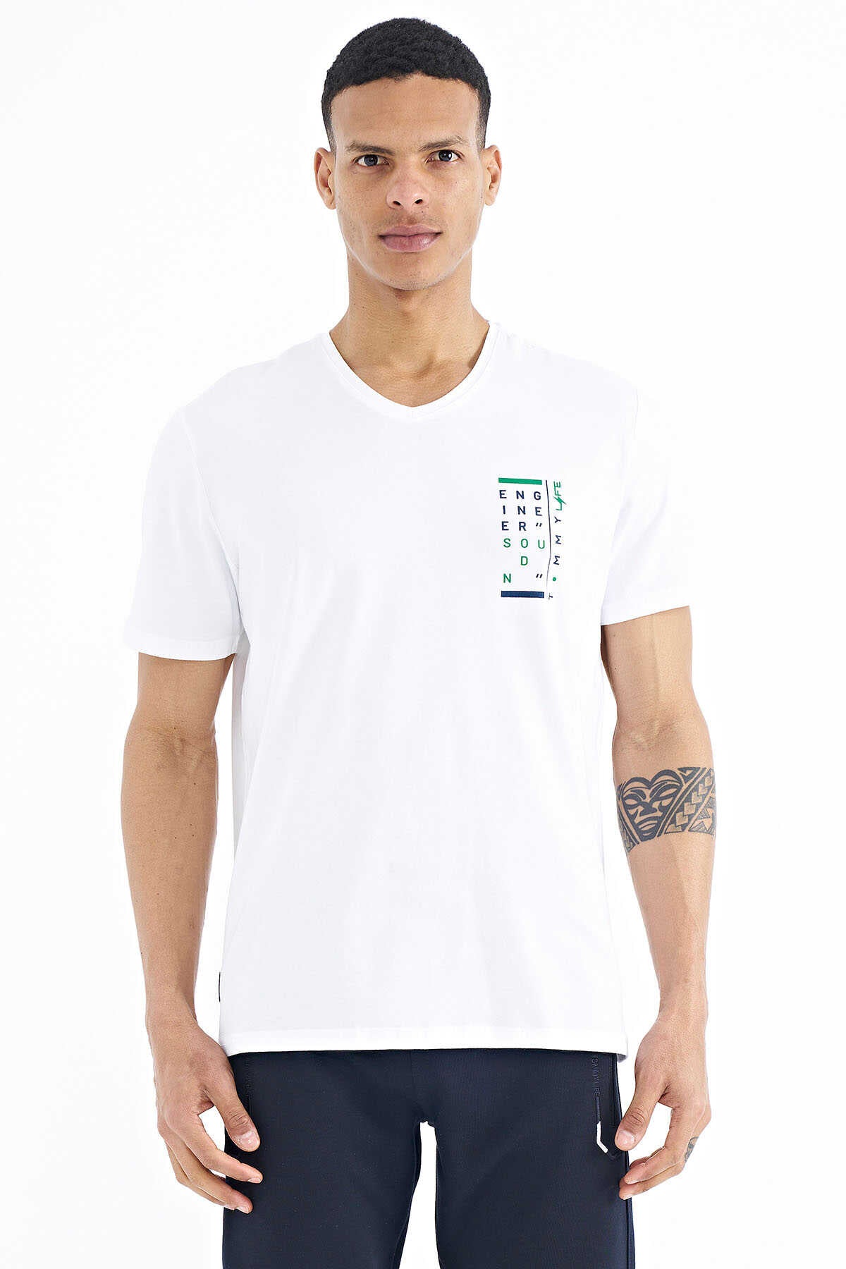 Tommylife Toptan Siyah Baskı Detaylı V Yaka Standart Kalıp Erkek T-Shirt - 88186