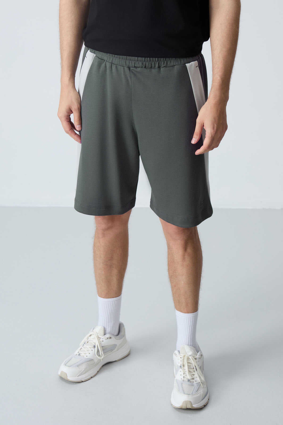 Tommylife Toptan Comfort Fit Basic Erkek Şort 81280 Siyah