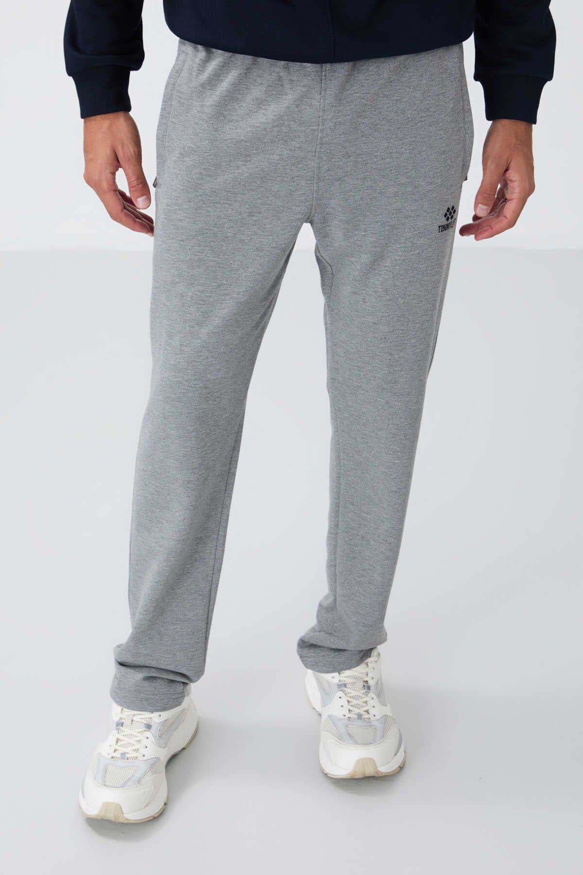 Tommylife Toptan Dar Kalıp Klasik Paça Erkek Eşofman Alt 84669 Siyah