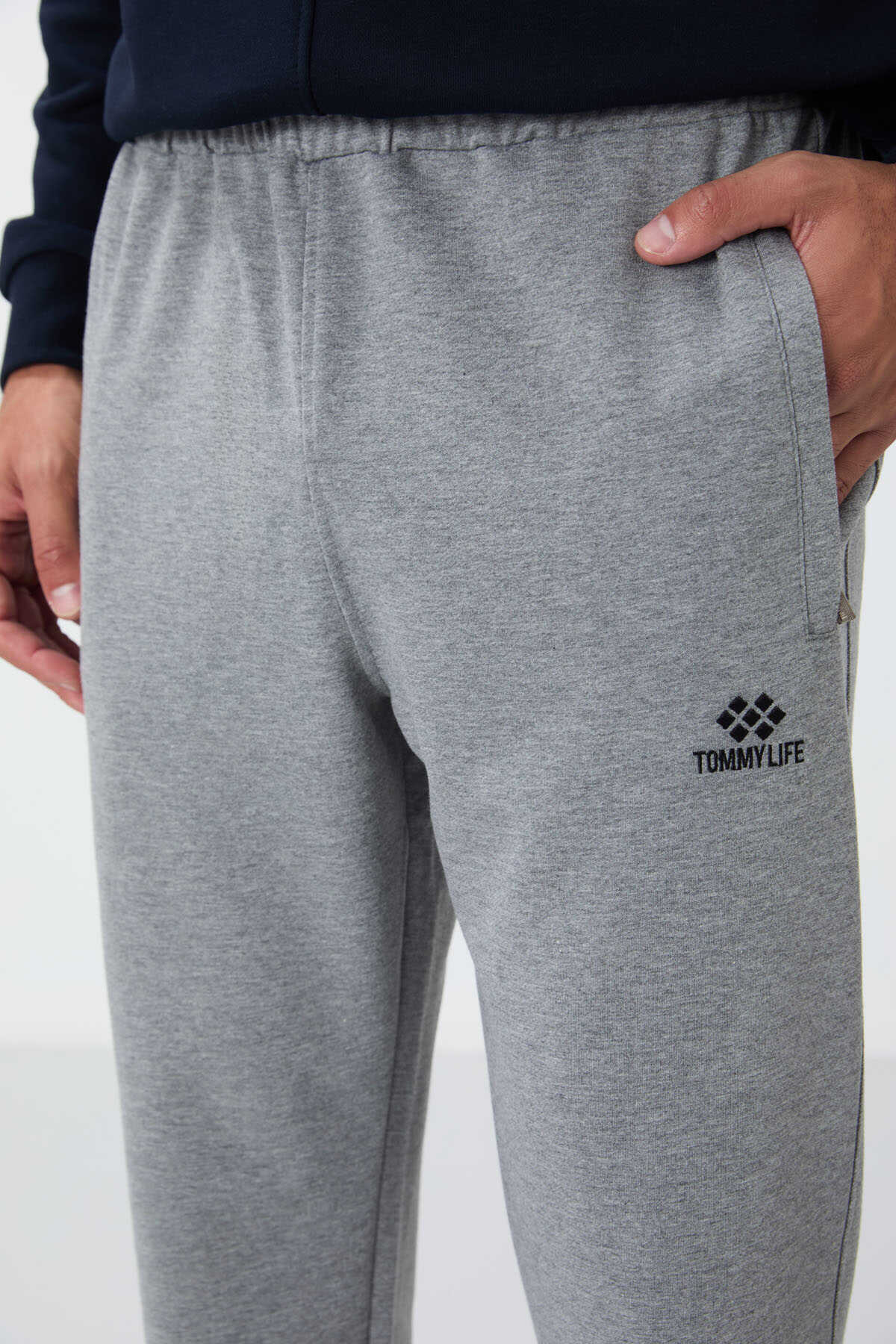 Tommylife Toptan Dar Kalıp Klasik Paça Erkek Eşofman Alt 84669 Siyah