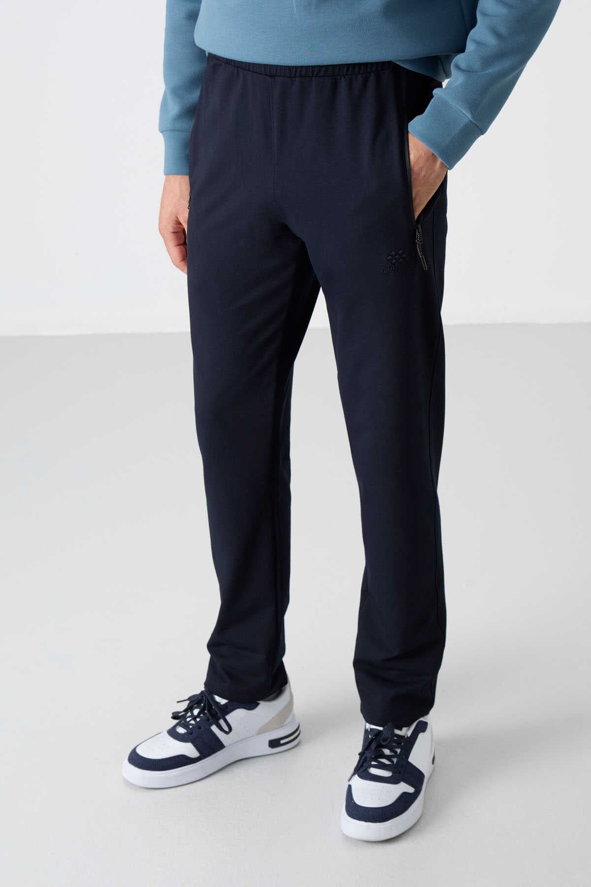 Tommylife Toptan Dar Kalıp Klasik Paça Erkek Eşofman Alt 84671 Siyah