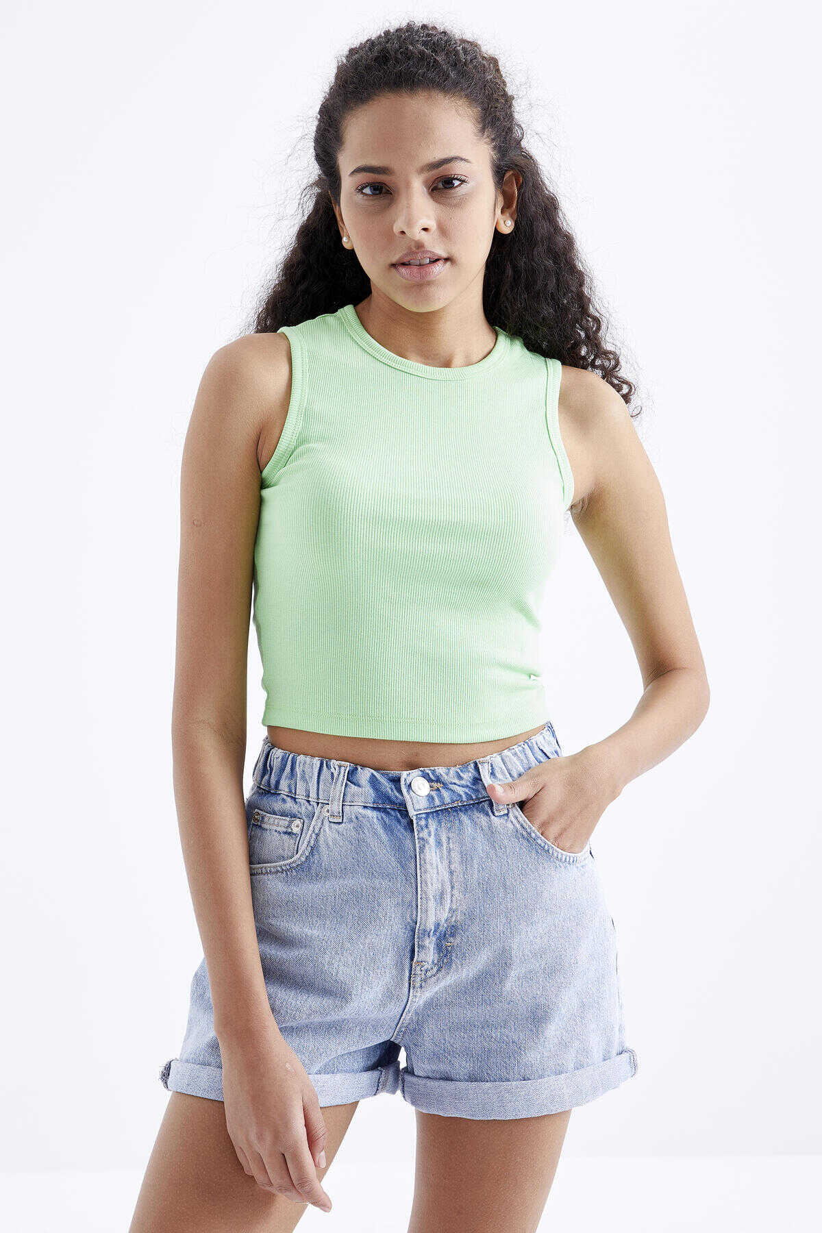 Tommylife Toptan Yeşil Basic Kolsuz O Yaka Kadın Crop Top Atlet - 97204