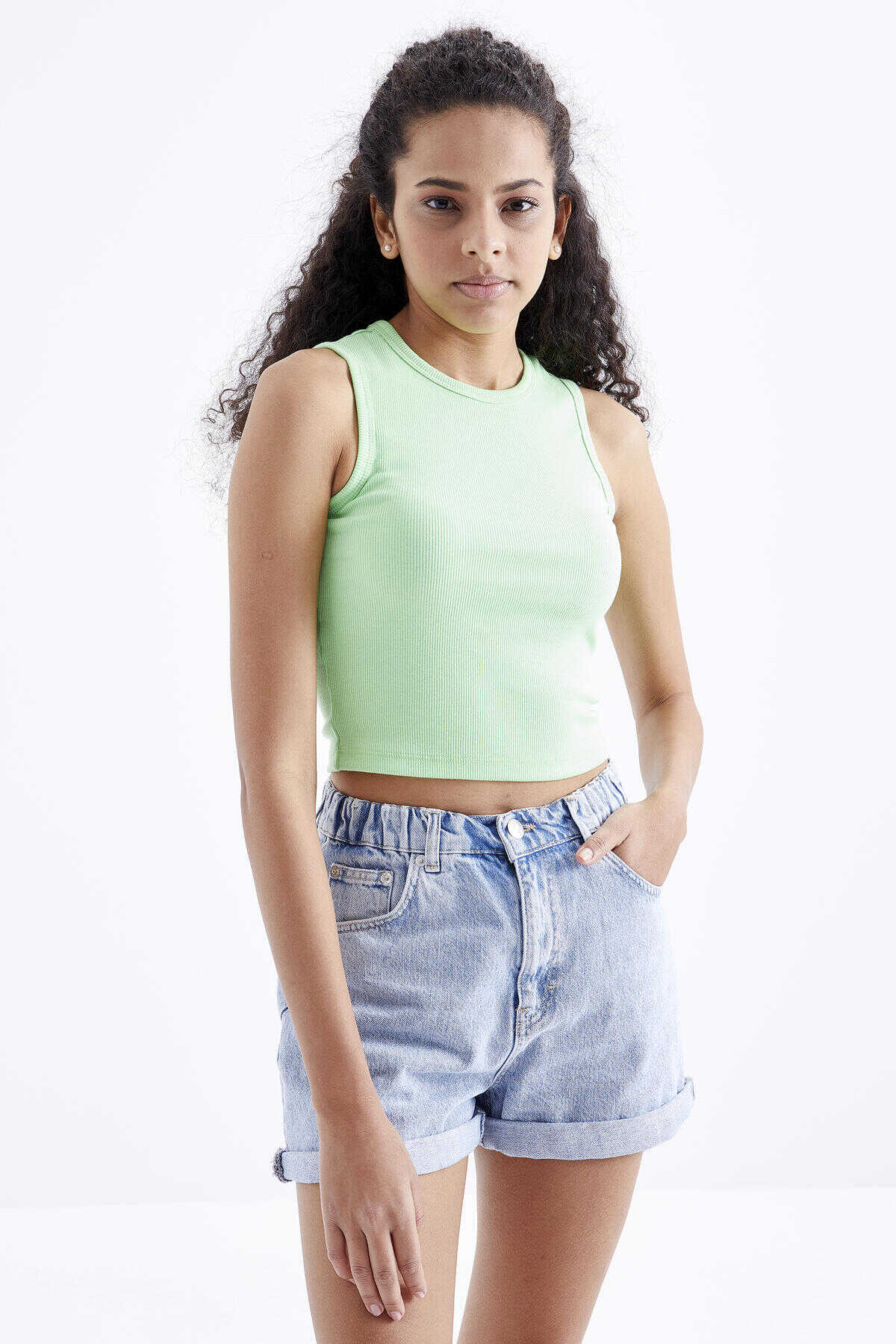 Tommylife Toptan Yeşil Basic Kolsuz O Yaka Kadın Crop Top Atlet - 97204