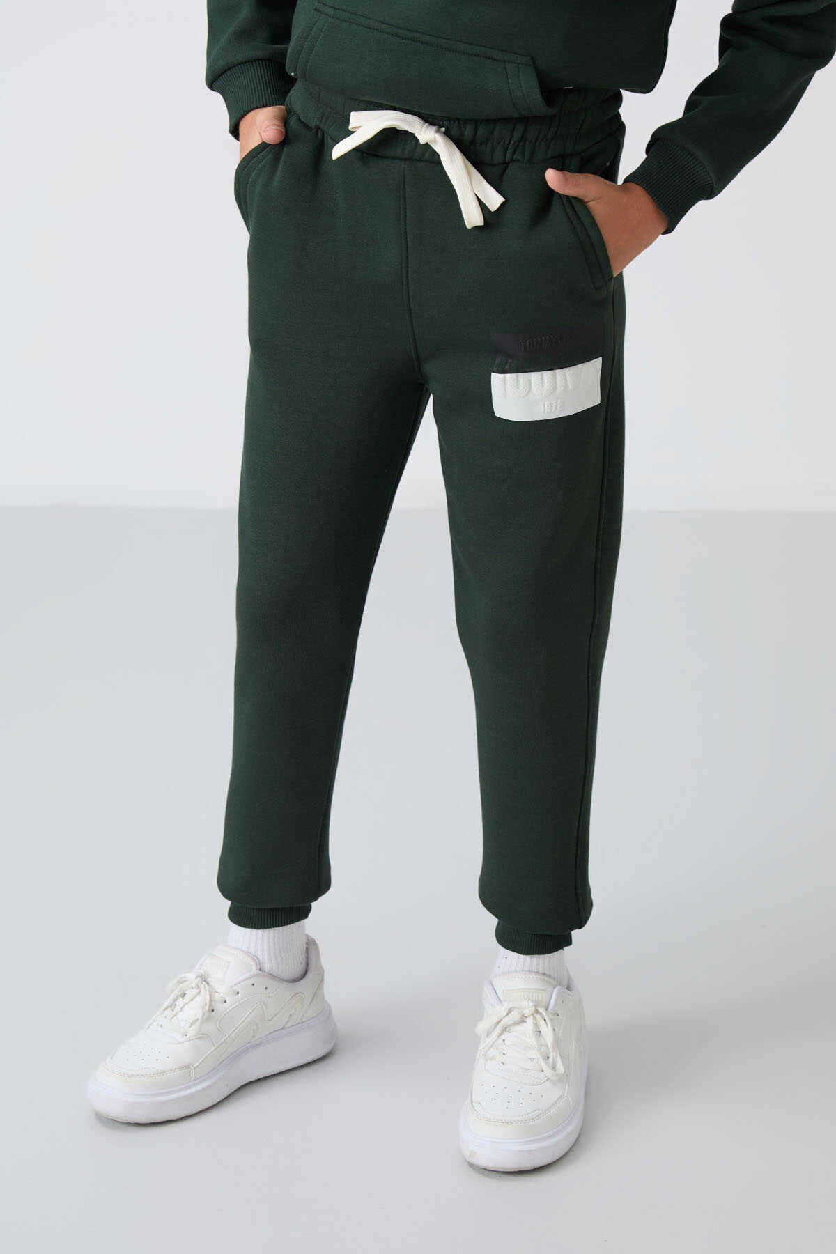 Tommylife Toptan Garson Boy İconx Kapüşonlu Erkek Çocuk Eşofman Takımı 11246 Çam Yeşili
