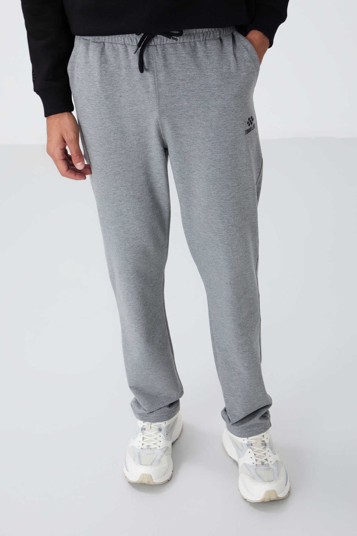 Tommylife Toptan Siyah Bağcıklı Cepli Standart Kalıp Klasik Paça Erkek Eşofman Alt - 84682