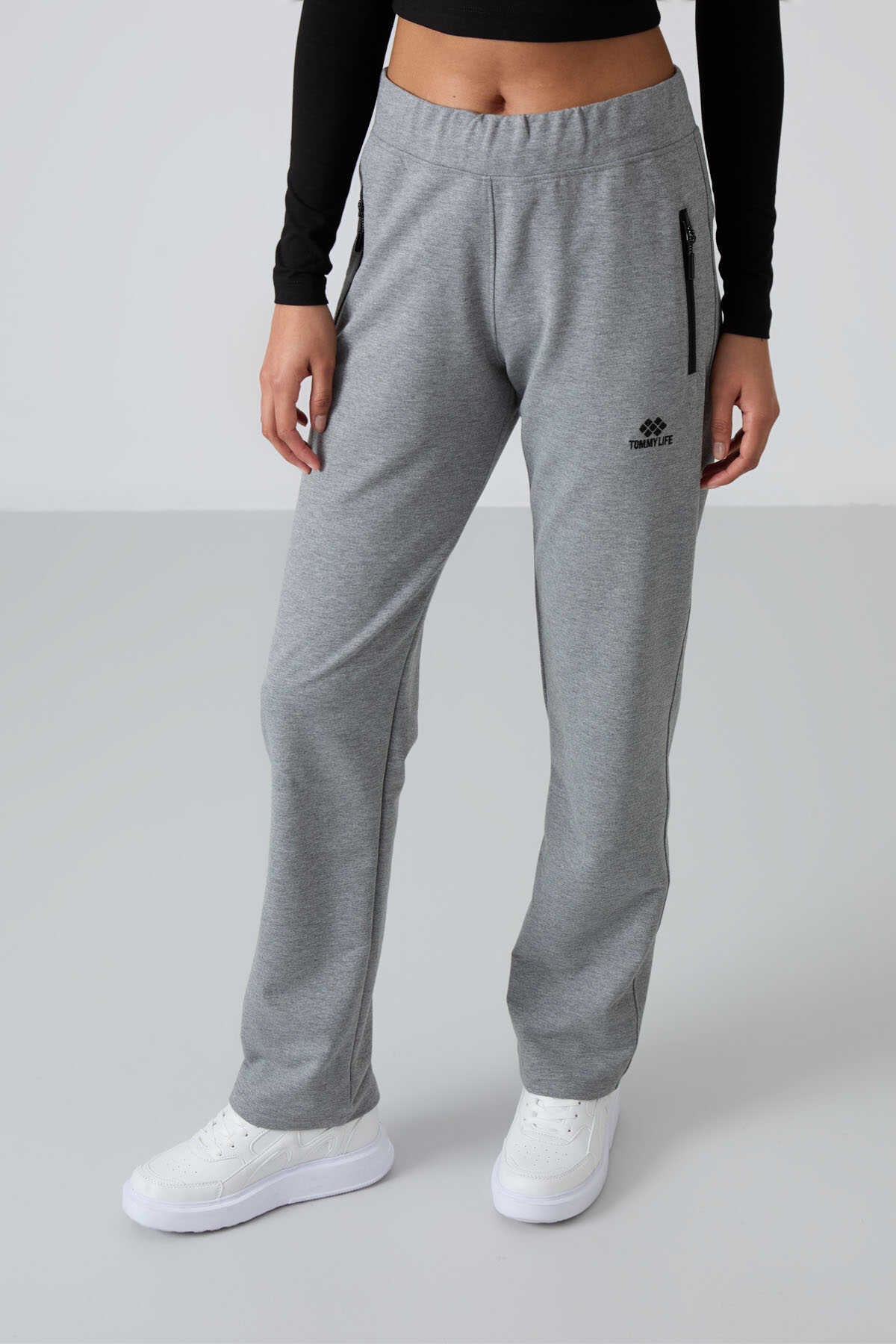 Tommylife Wholesale Black Zipper Pocket Comfortable Fit Classic Leg Women's Sweatpants - 94195