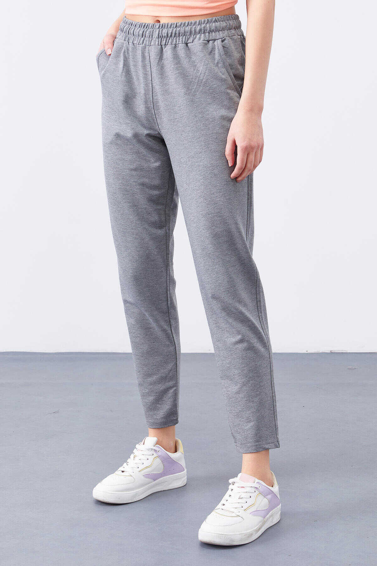 Tommylife Toptan Siyah Yüksek Bel Jogger Rahat Form Dar Paça Kadın Eşofman Alt - 94566