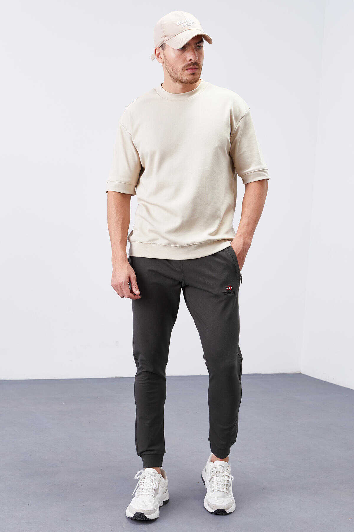 Tommylife Toptan Siyah Fermuar Cepli Dar Kalıp Jogger Erkek Eşofman Alt - 84343
